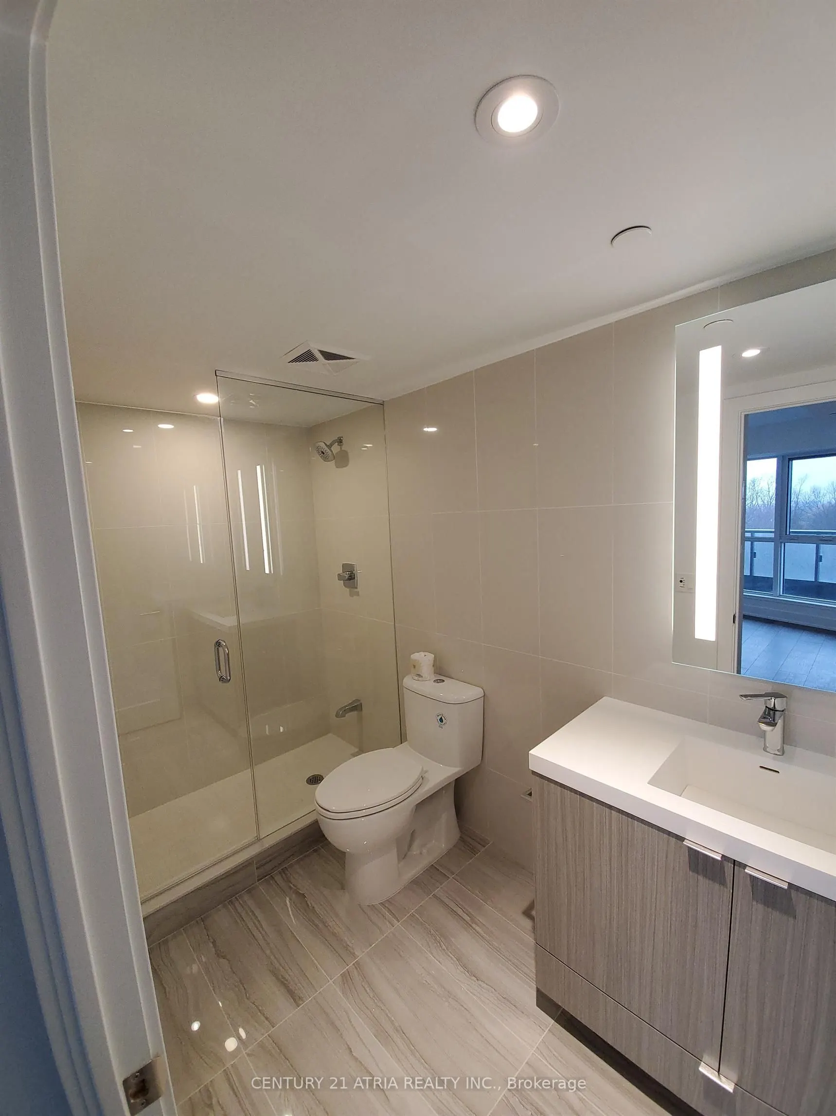 585 Bloor Street E, #617