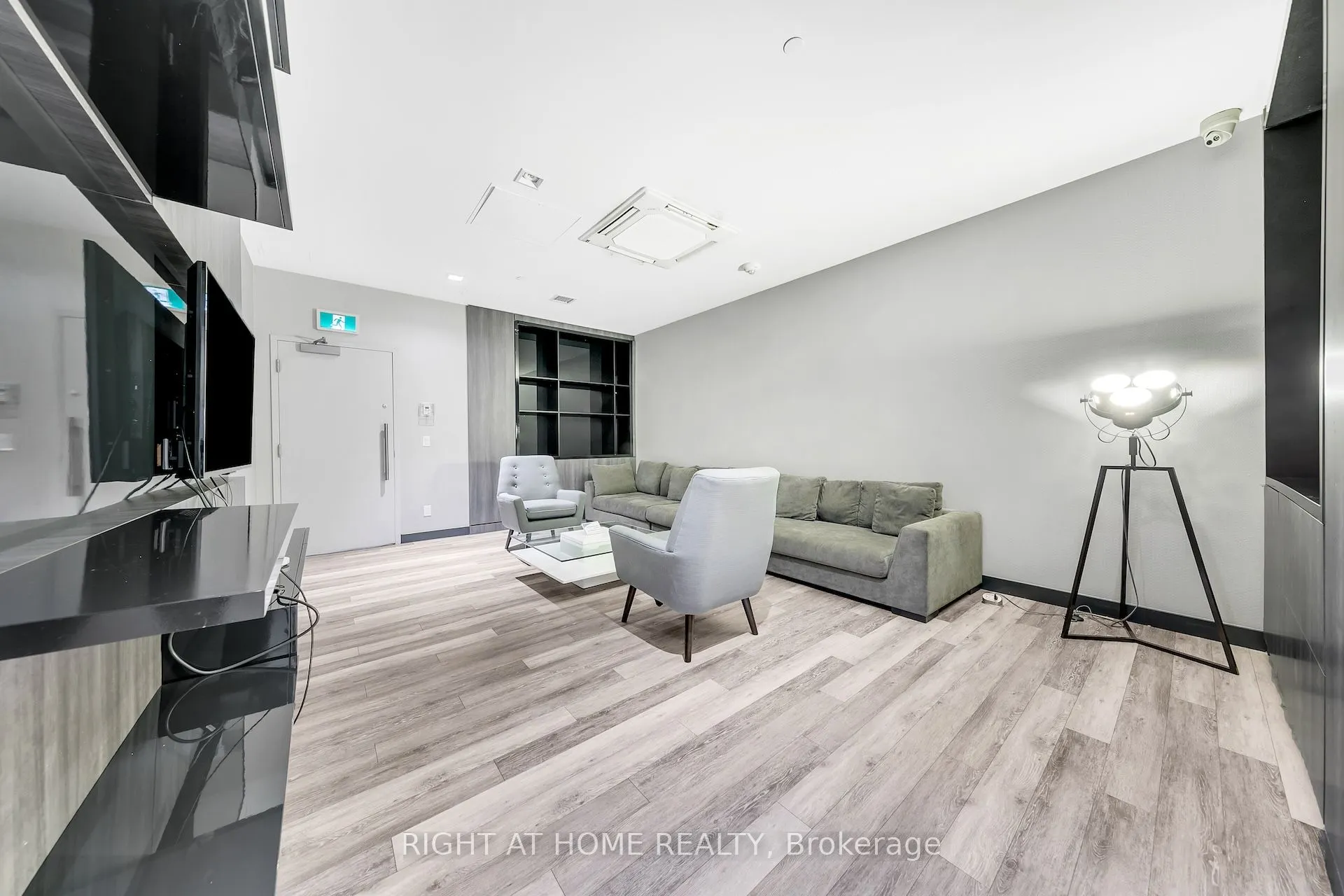 52 Forest Manor Road, #625