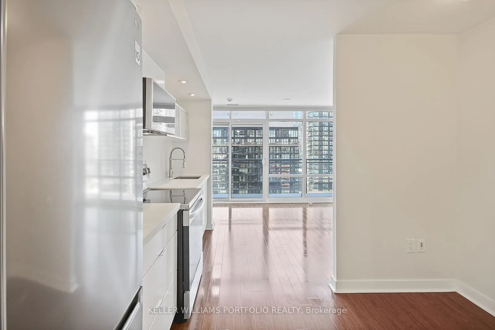 4K Spadina Avenue, #1918