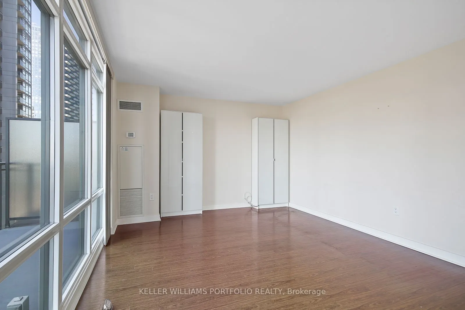 4K Spadina Avenue, #1918