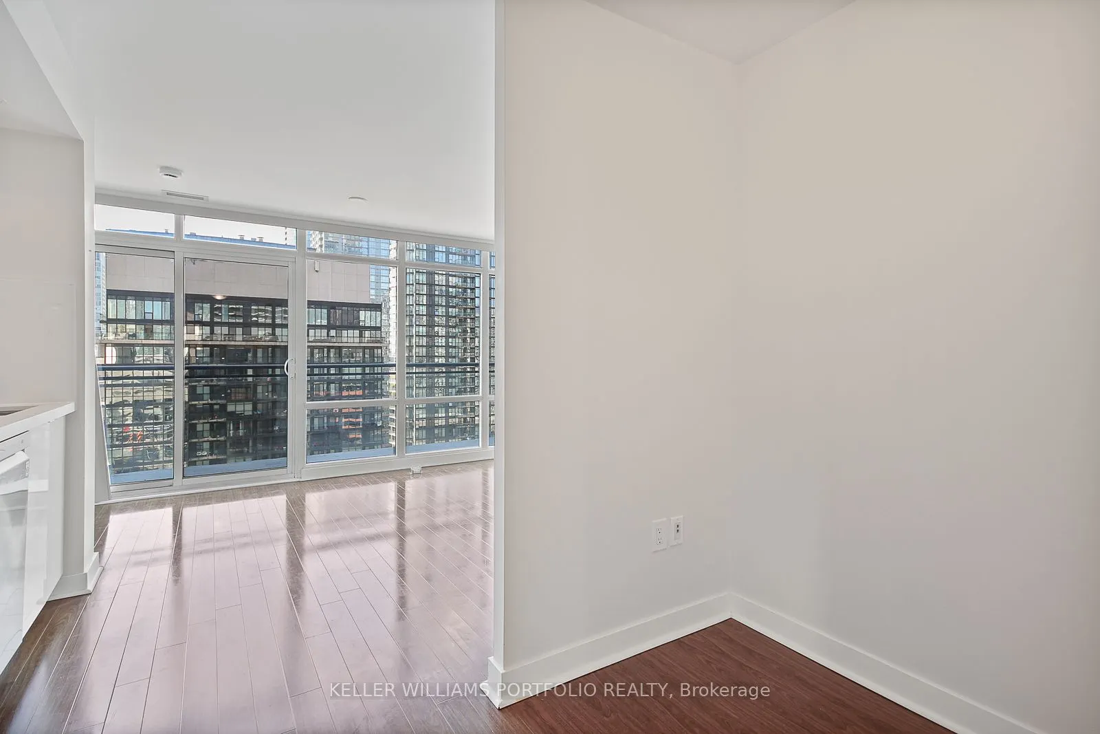 4K Spadina Avenue, #1918