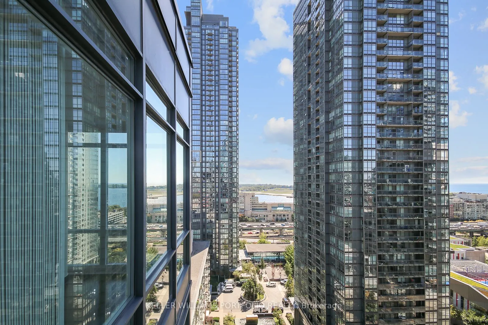 4K Spadina Avenue, #1918