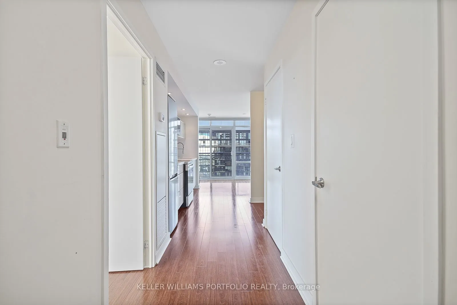 4K Spadina Avenue, #1918