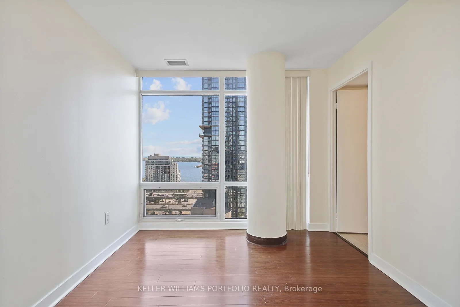 4K Spadina Avenue, #1918