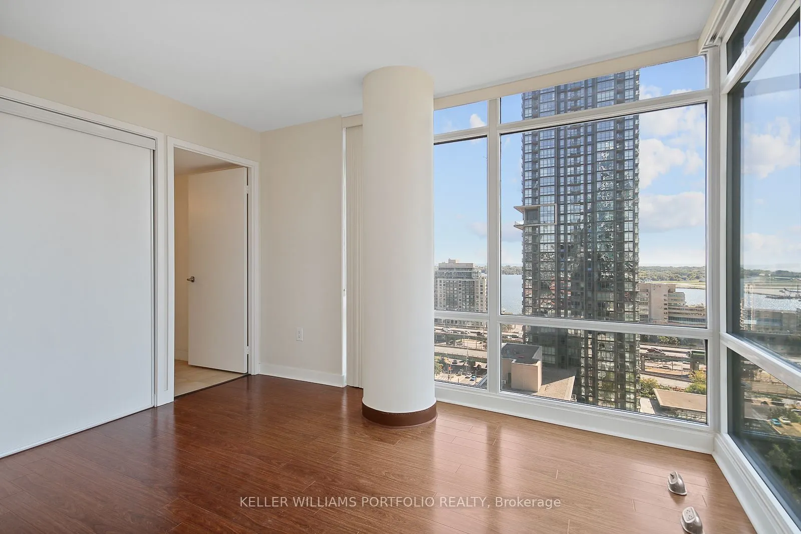 4K Spadina Avenue, #1918