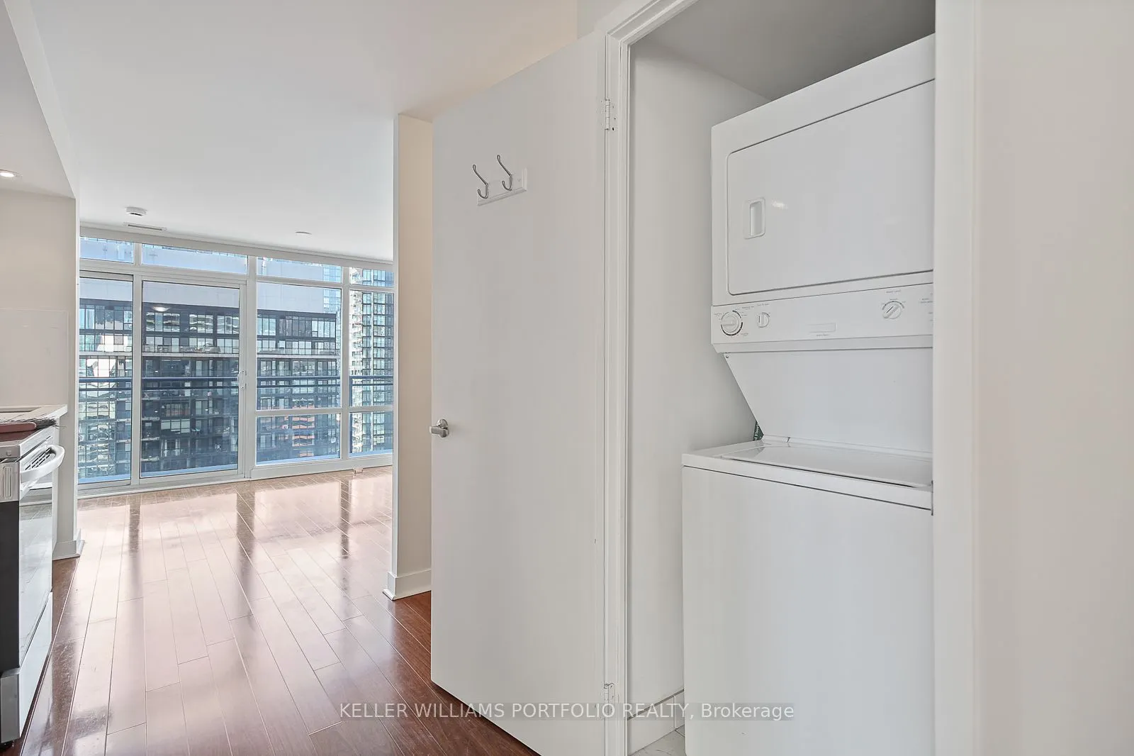 4K Spadina Avenue, #1918