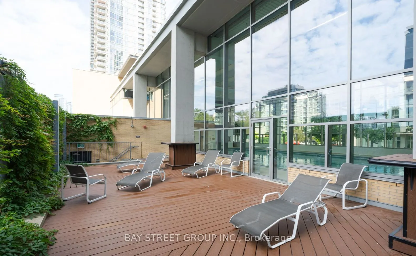 5 Mariner Terrace, #2801