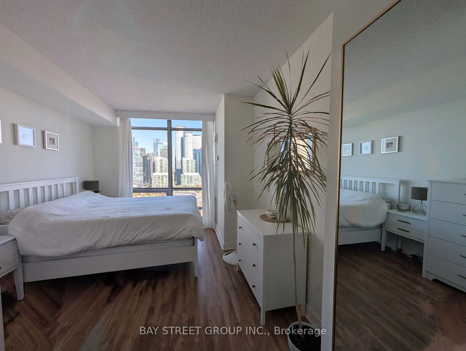 5 Mariner Terrace, #2801