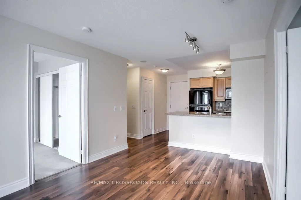 25 Greenview Avenue, #925