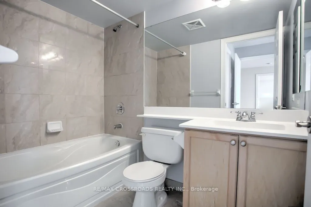 25 Greenview Avenue, #925