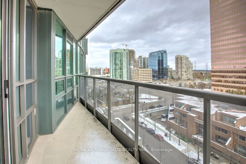 25 Greenview Avenue, #925