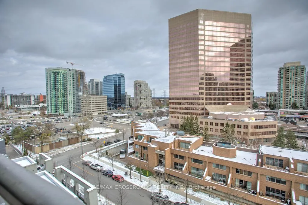 25 Greenview Avenue, #925