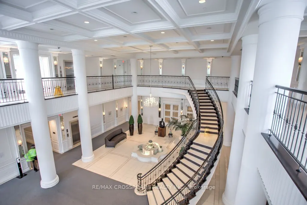 25 Greenview Avenue, #925