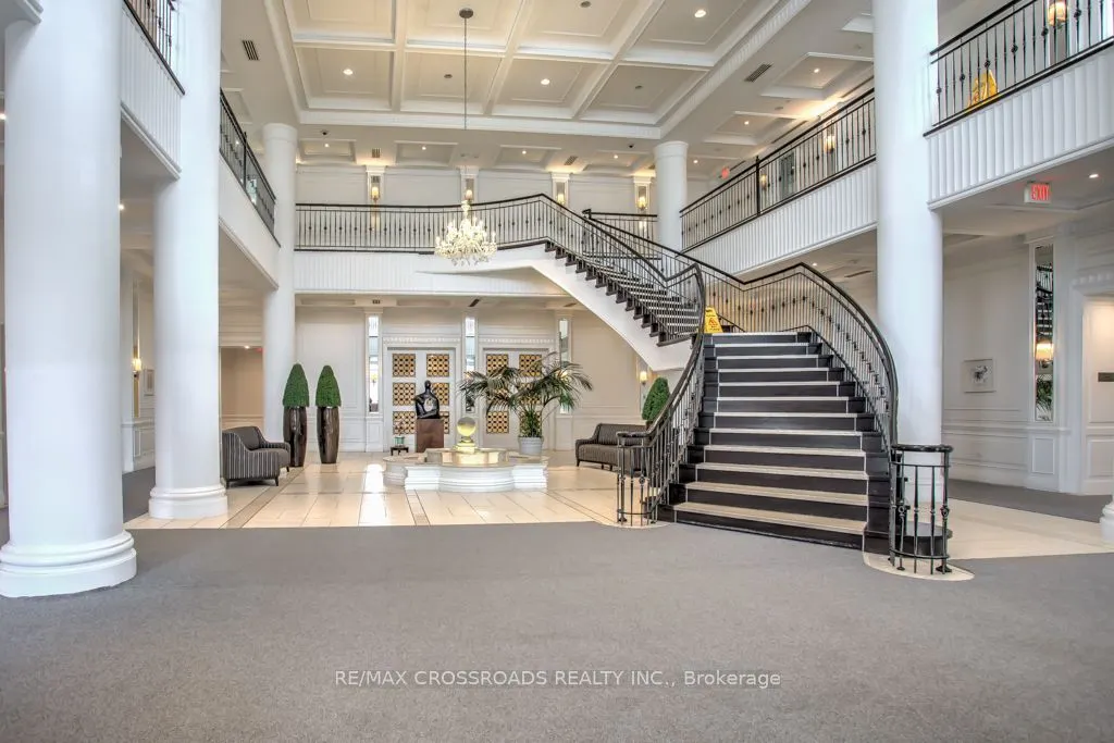 25 Greenview Avenue, #925