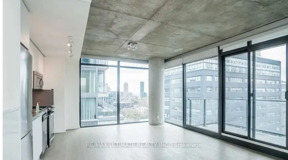 111 Bathurst Street, #1302