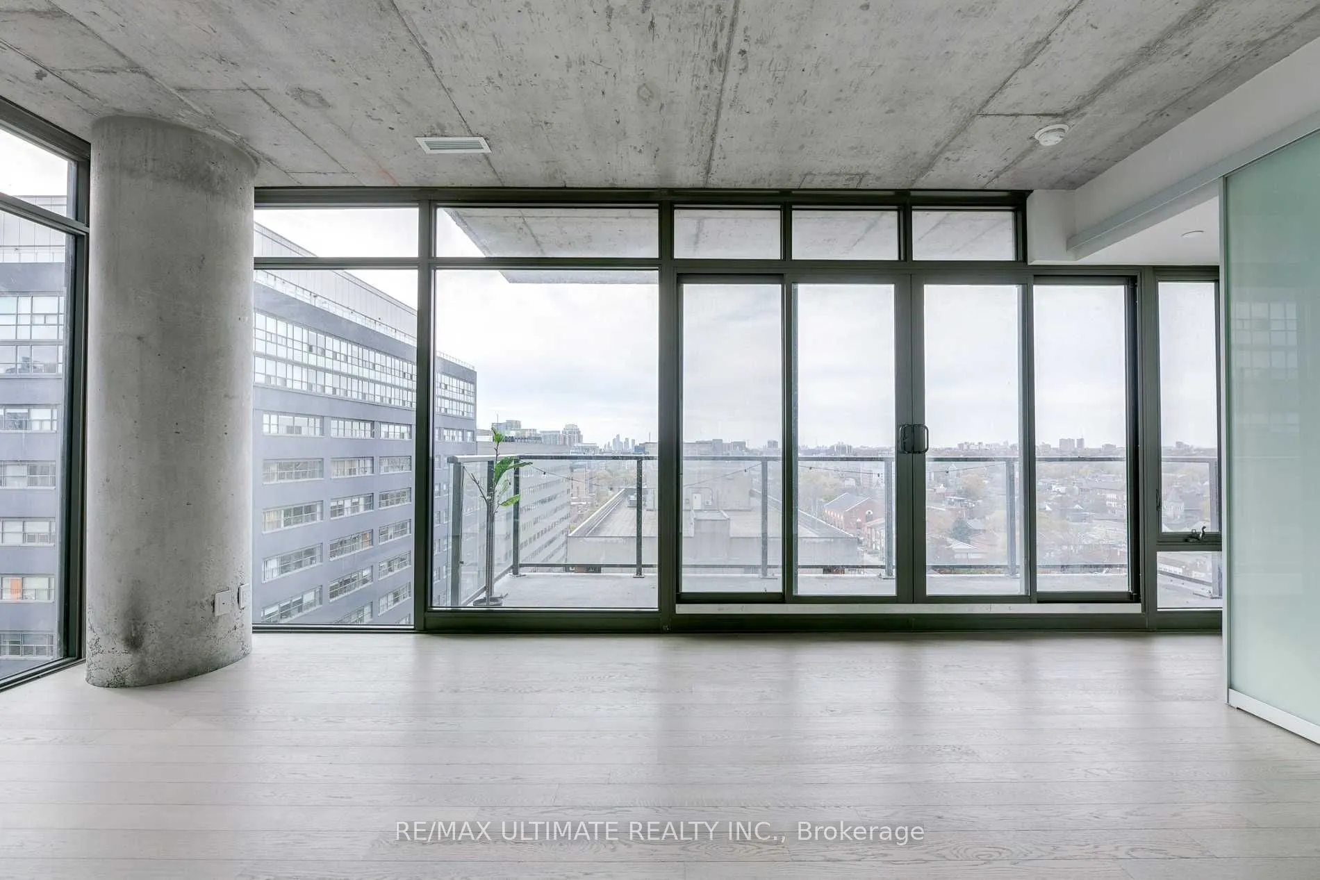 111 Bathurst Street, #1302