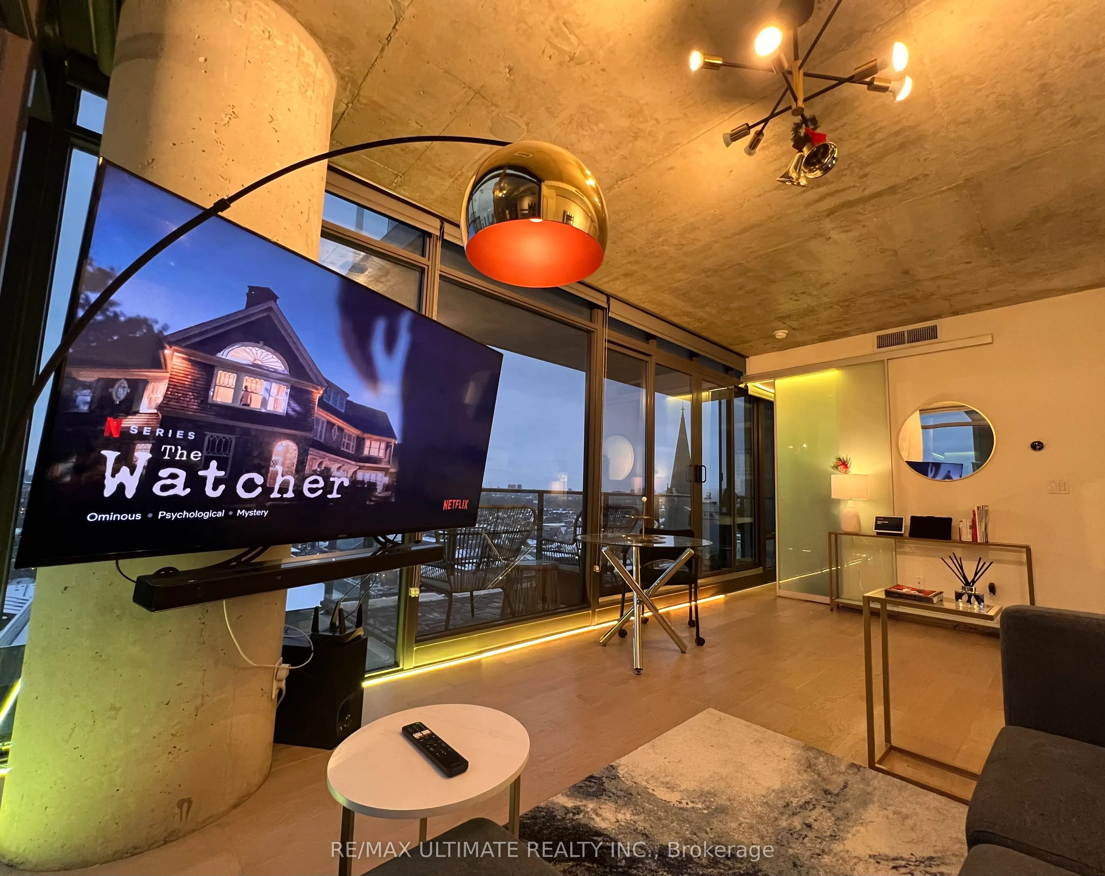 111 Bathurst Street, #1302