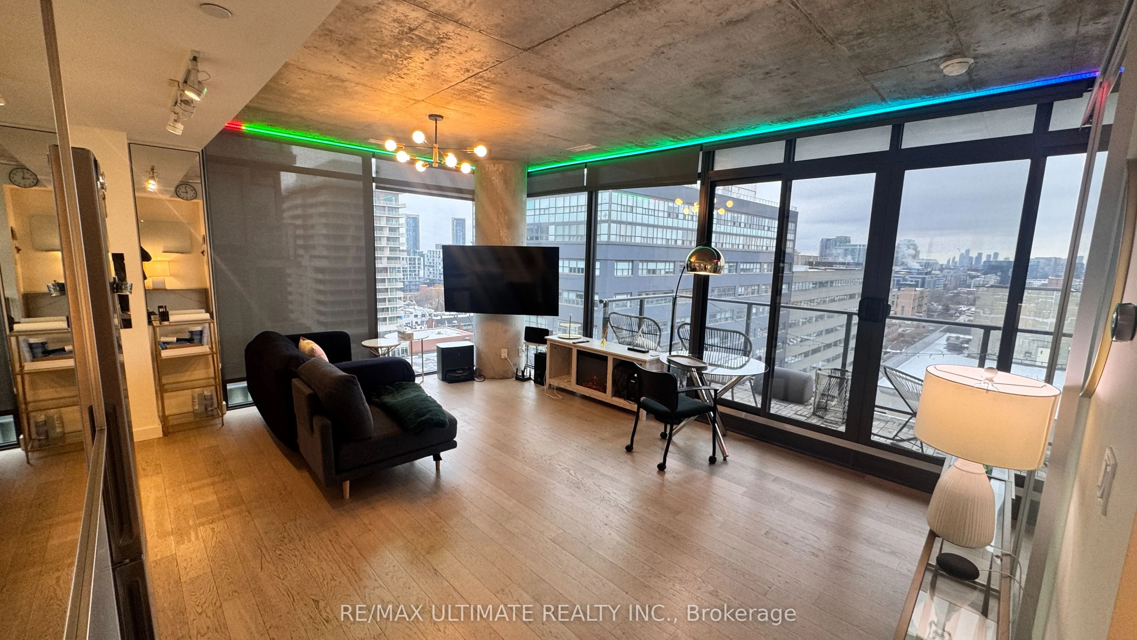 111 Bathurst Street, #1302