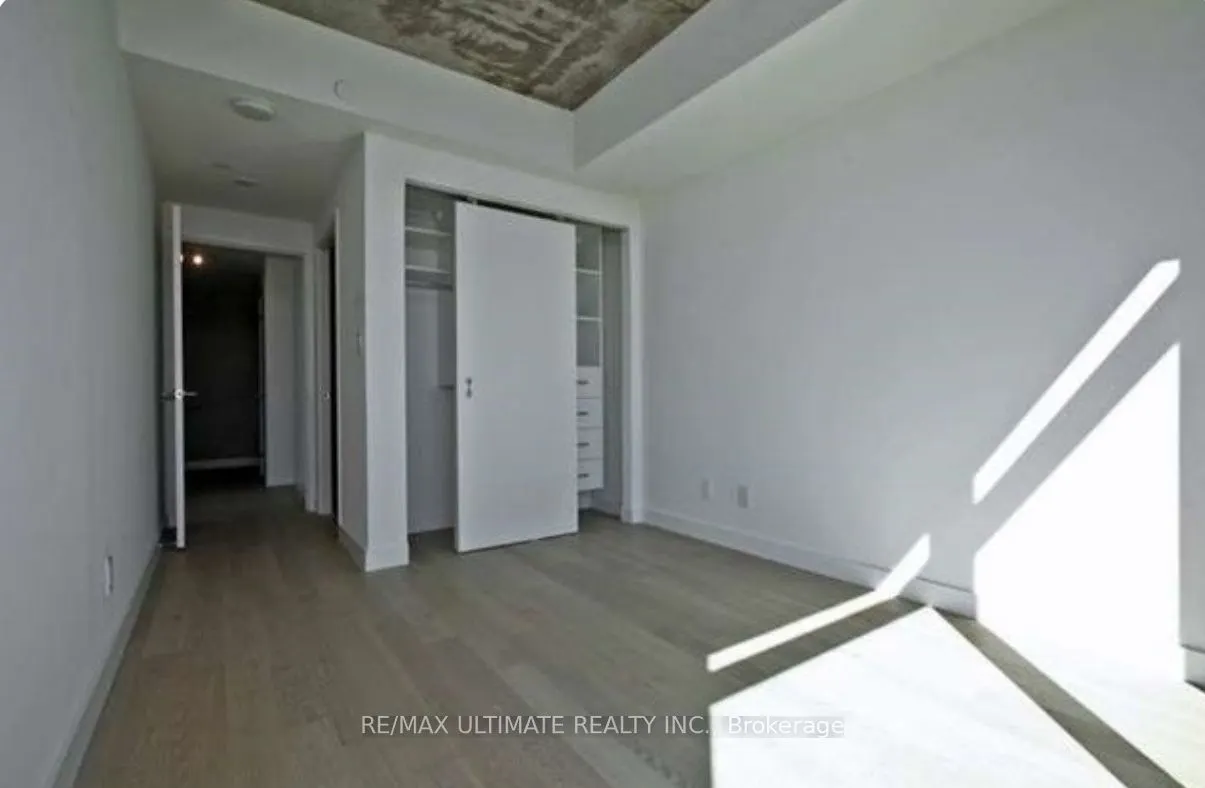 111 Bathurst Street, #1302
