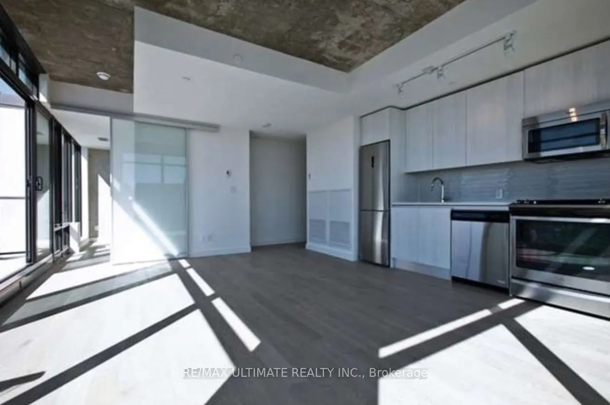 111 Bathurst Street, #1302