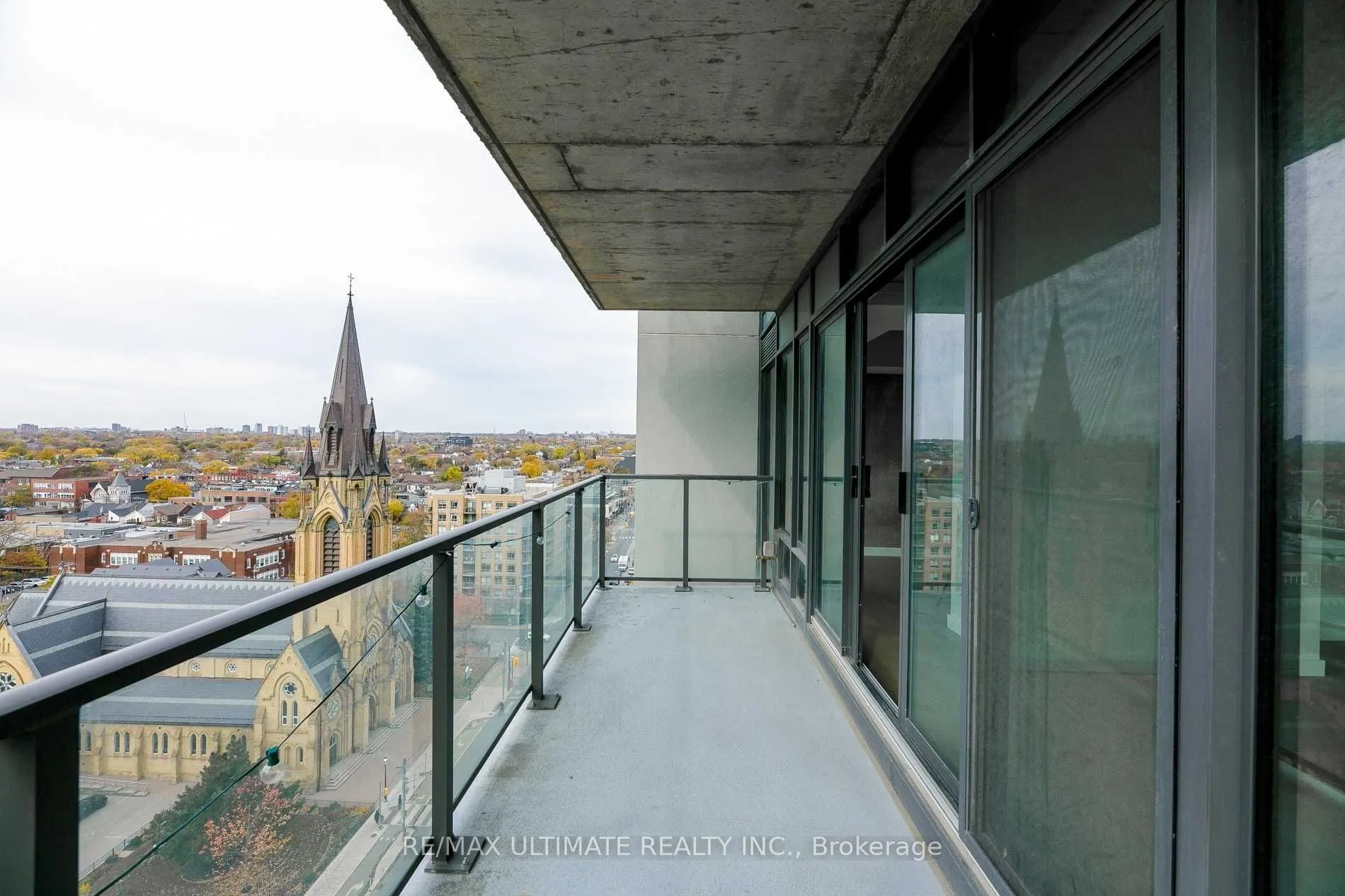 111 Bathurst Street, #1302