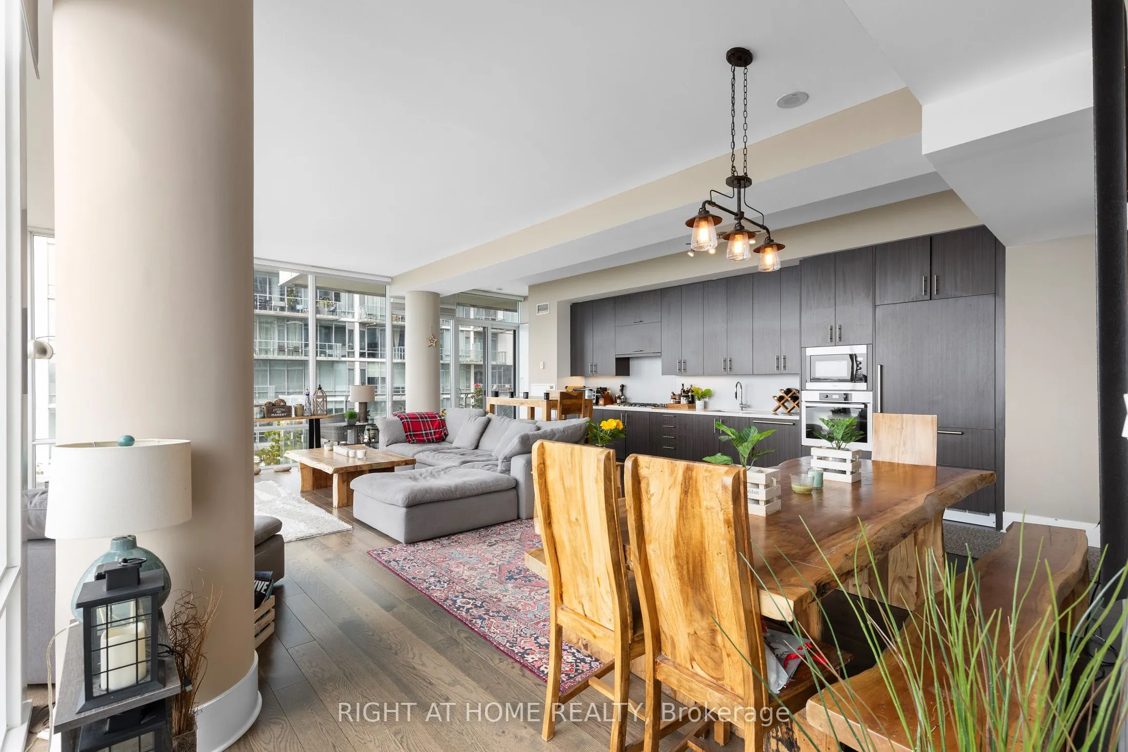 29 Queens Quay, #413