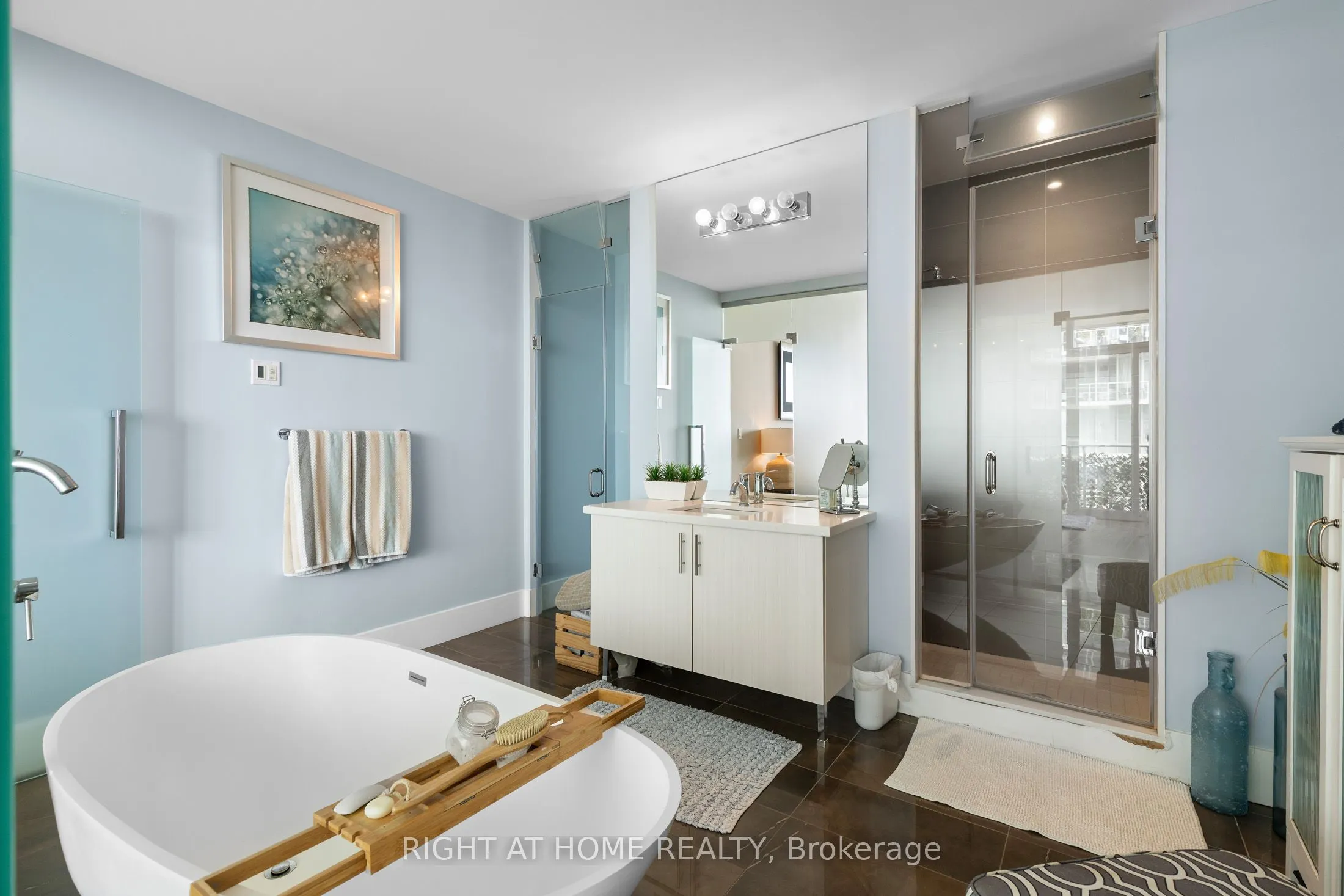 29 Queens Quay, #413