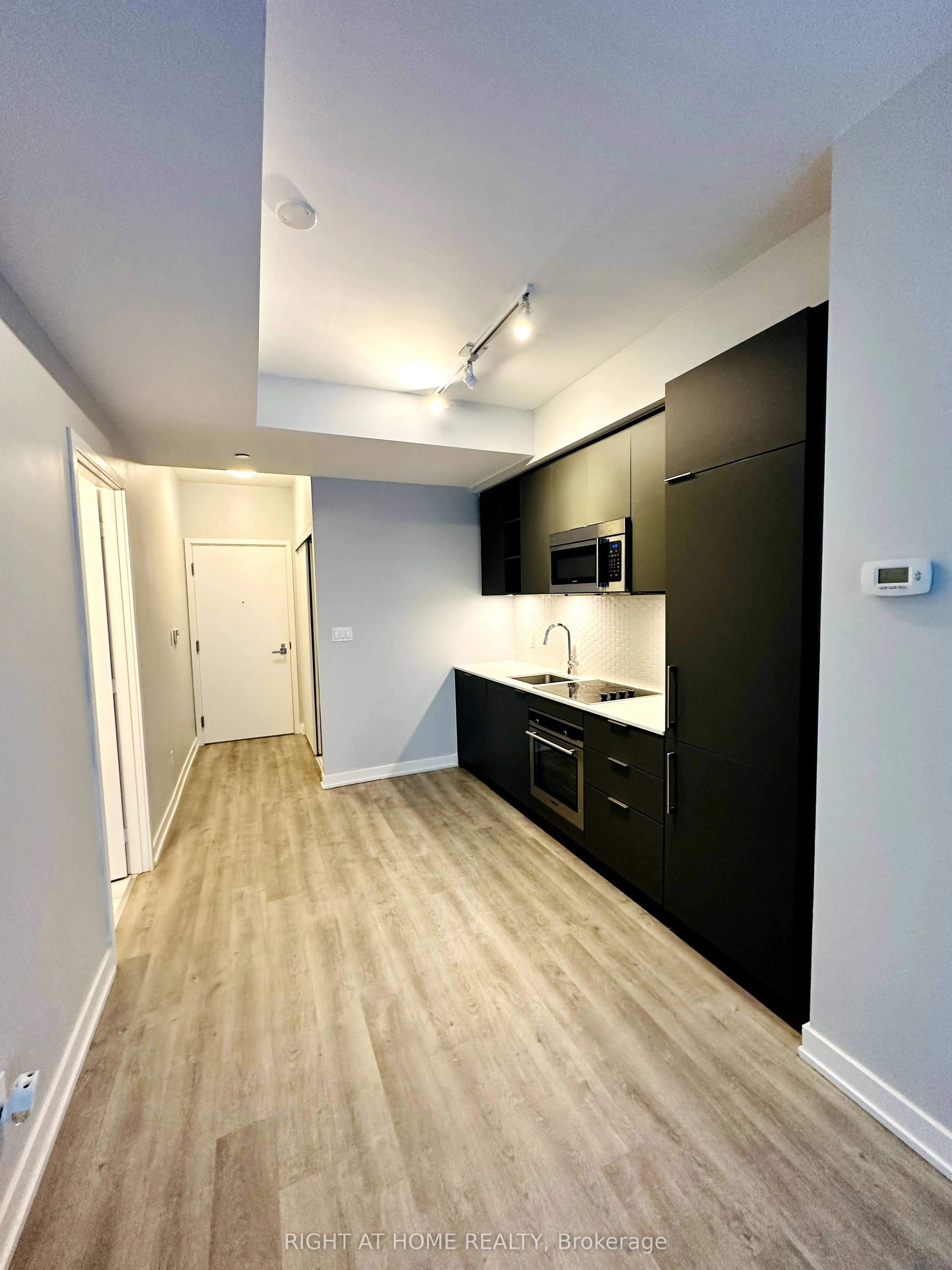 50 Ordnance Street, #804