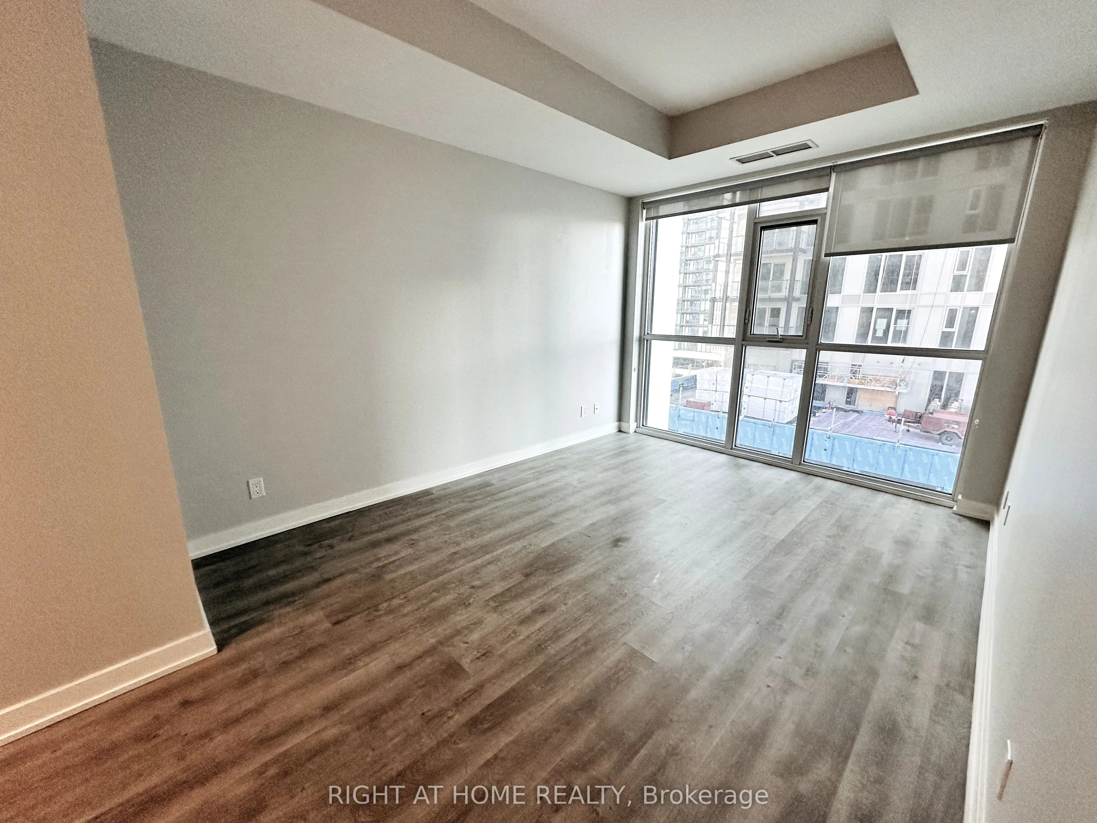 50 Ordnance Street, #804