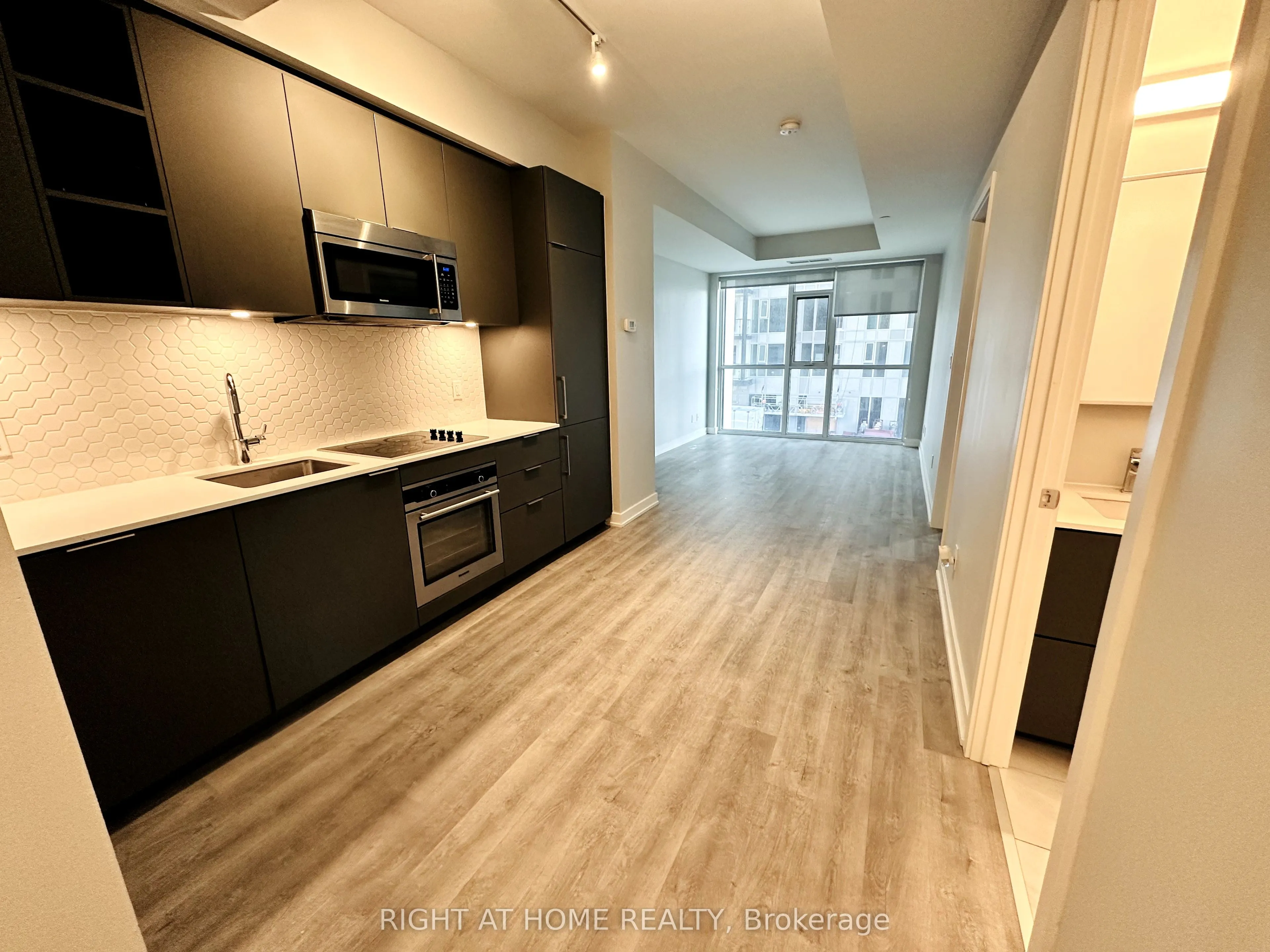 50 Ordnance Street, #804