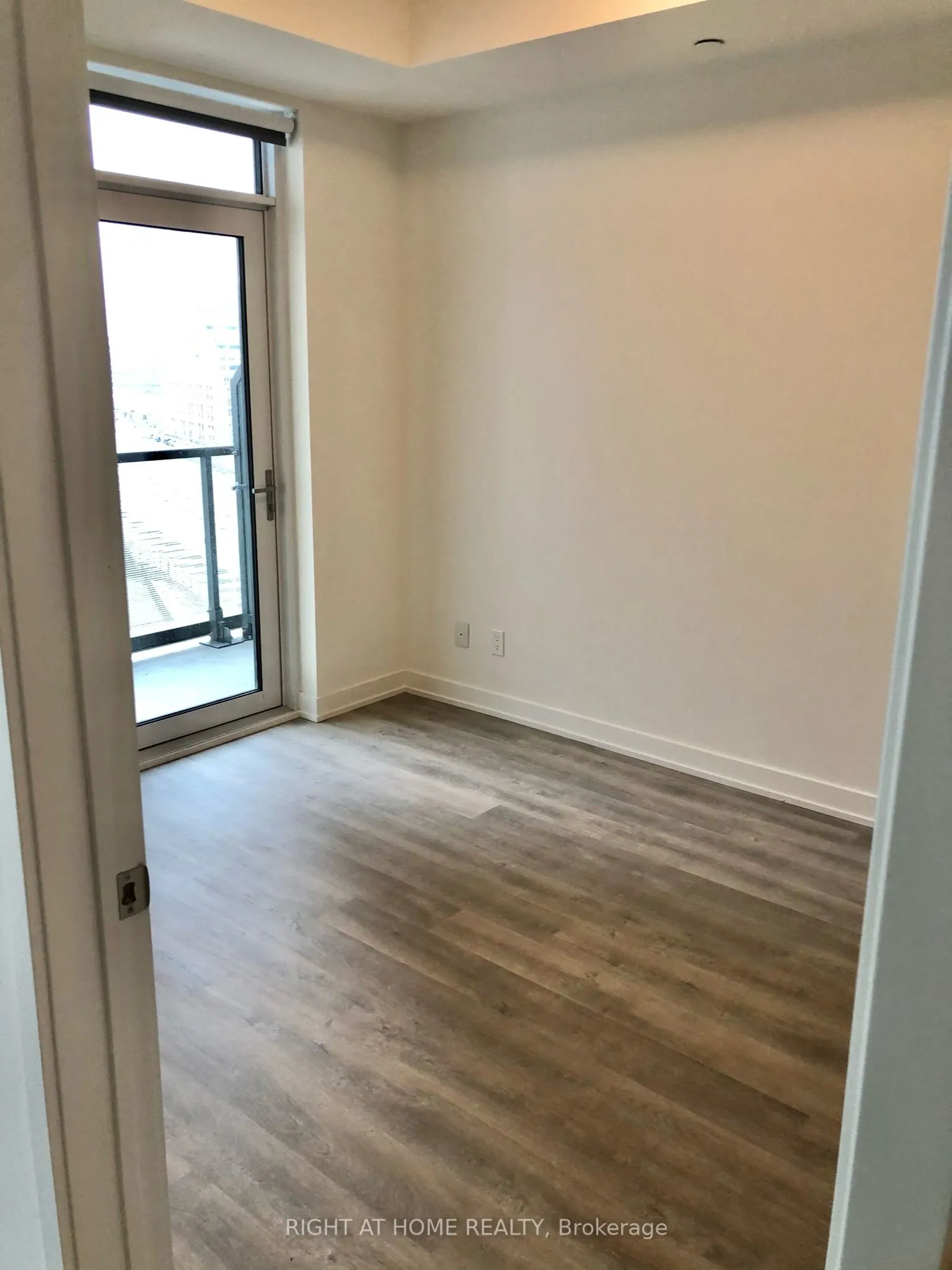 50 Ordnance Street, #804