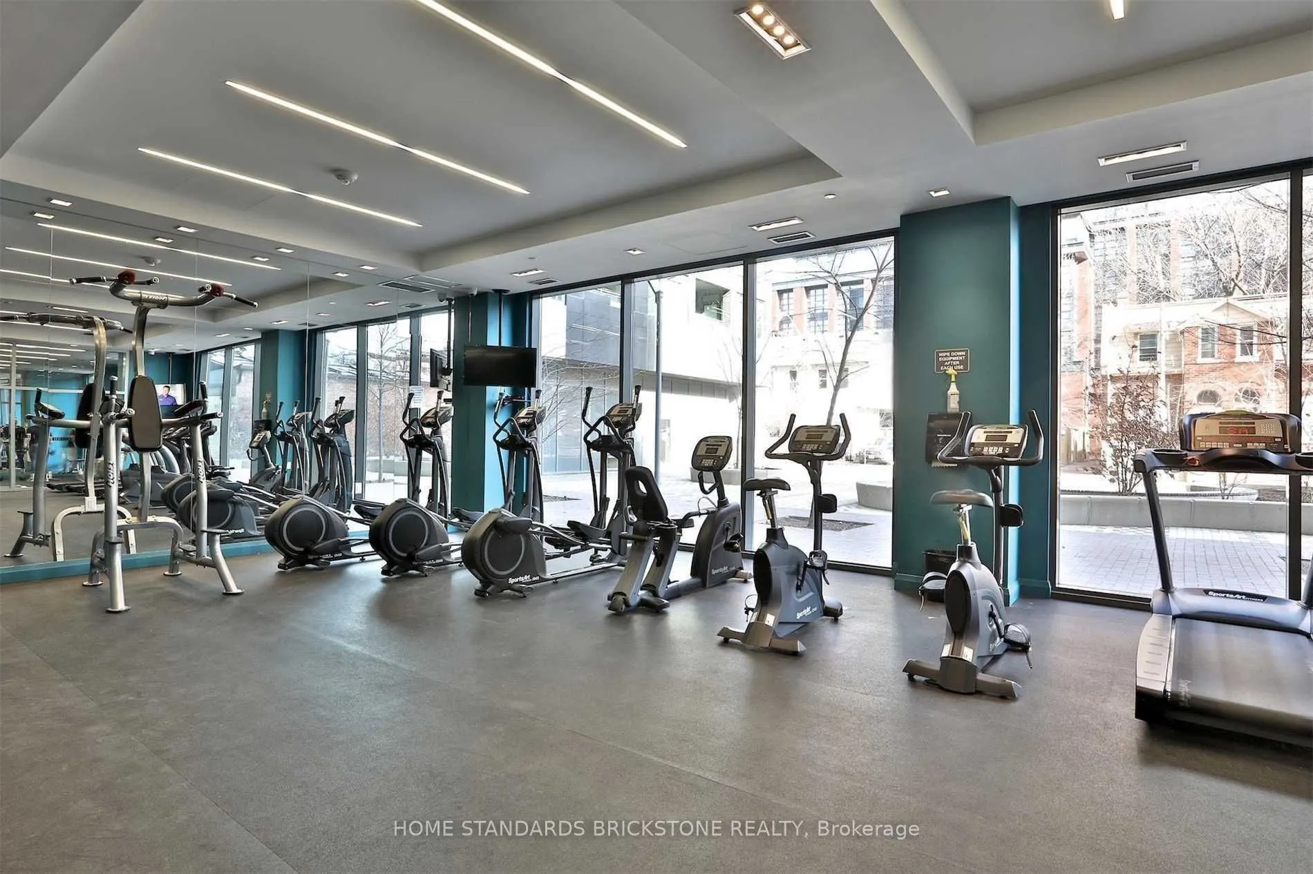 525 Adelaide Street W, #1221