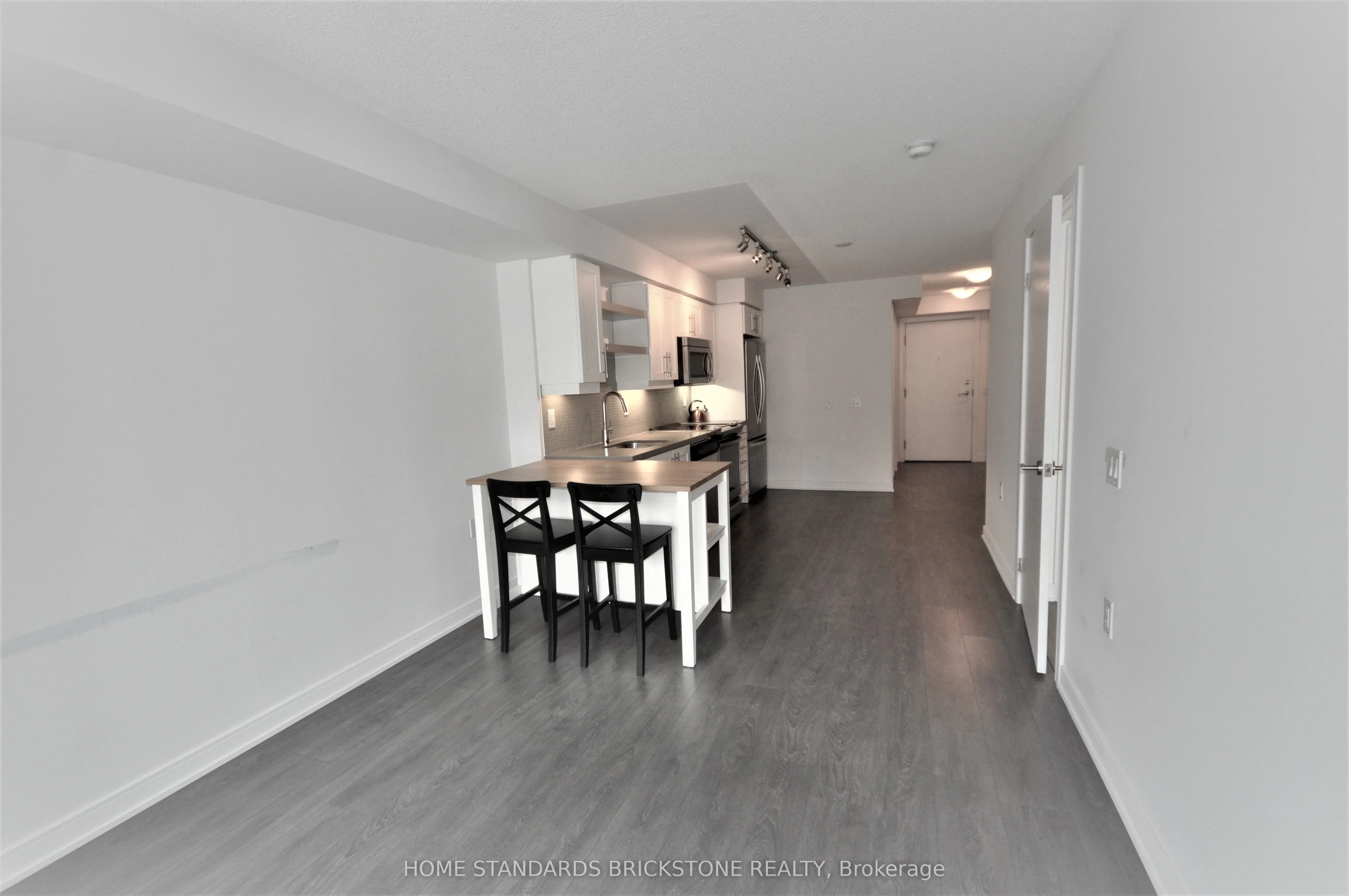 525 Adelaide Street W, #1221
