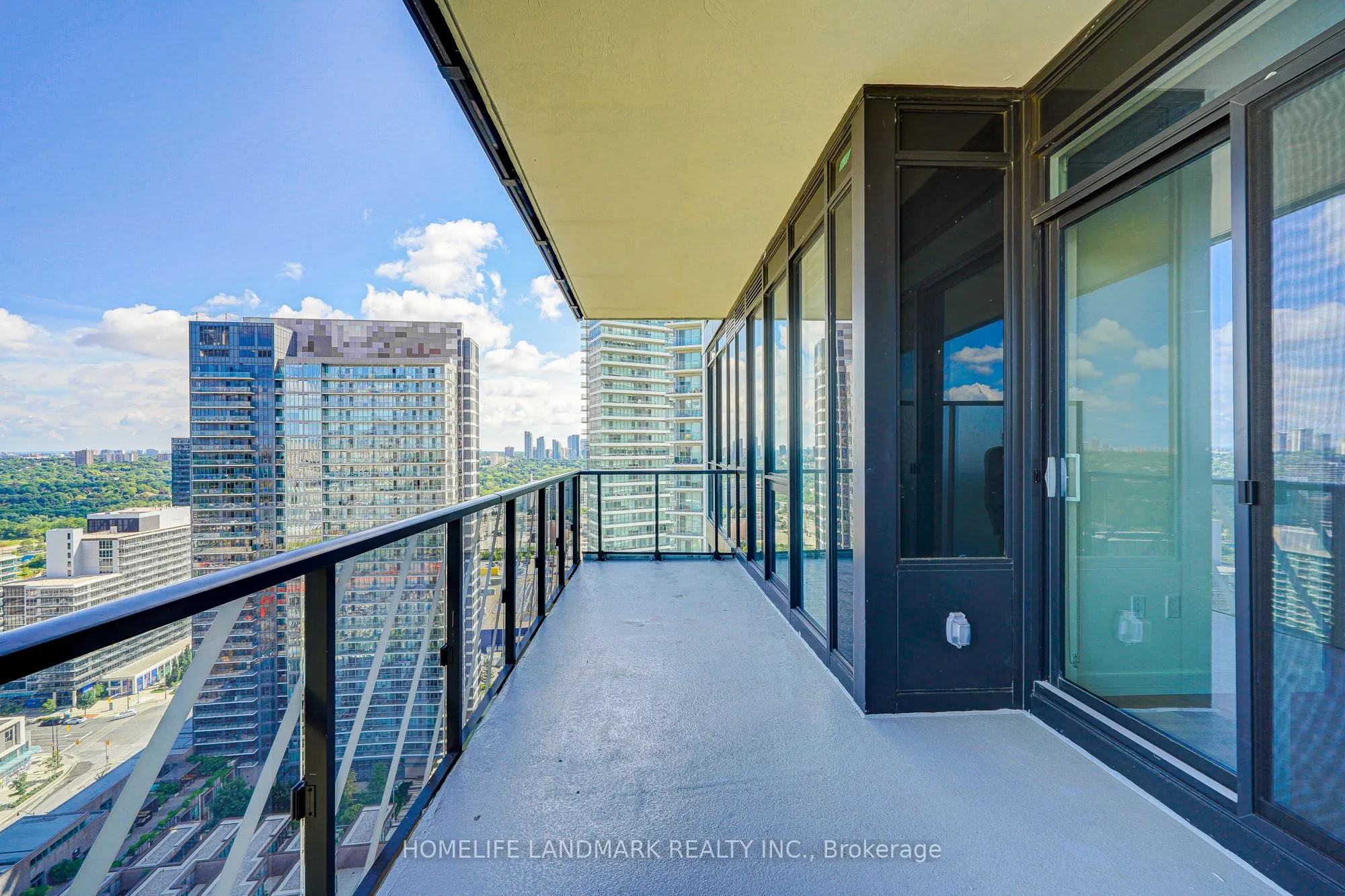 95 Mcmahon Drive, #2711