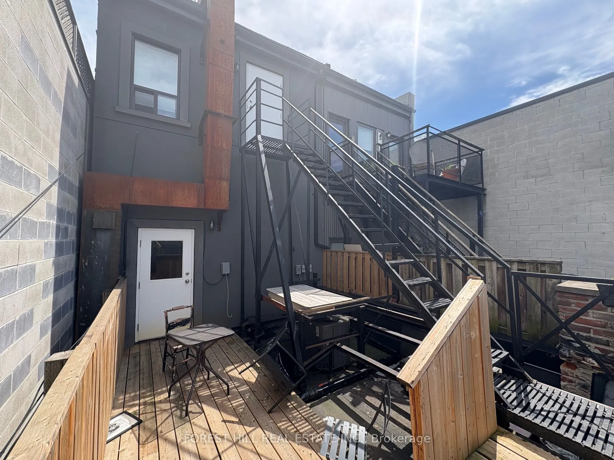 756 Queen Street W, #C