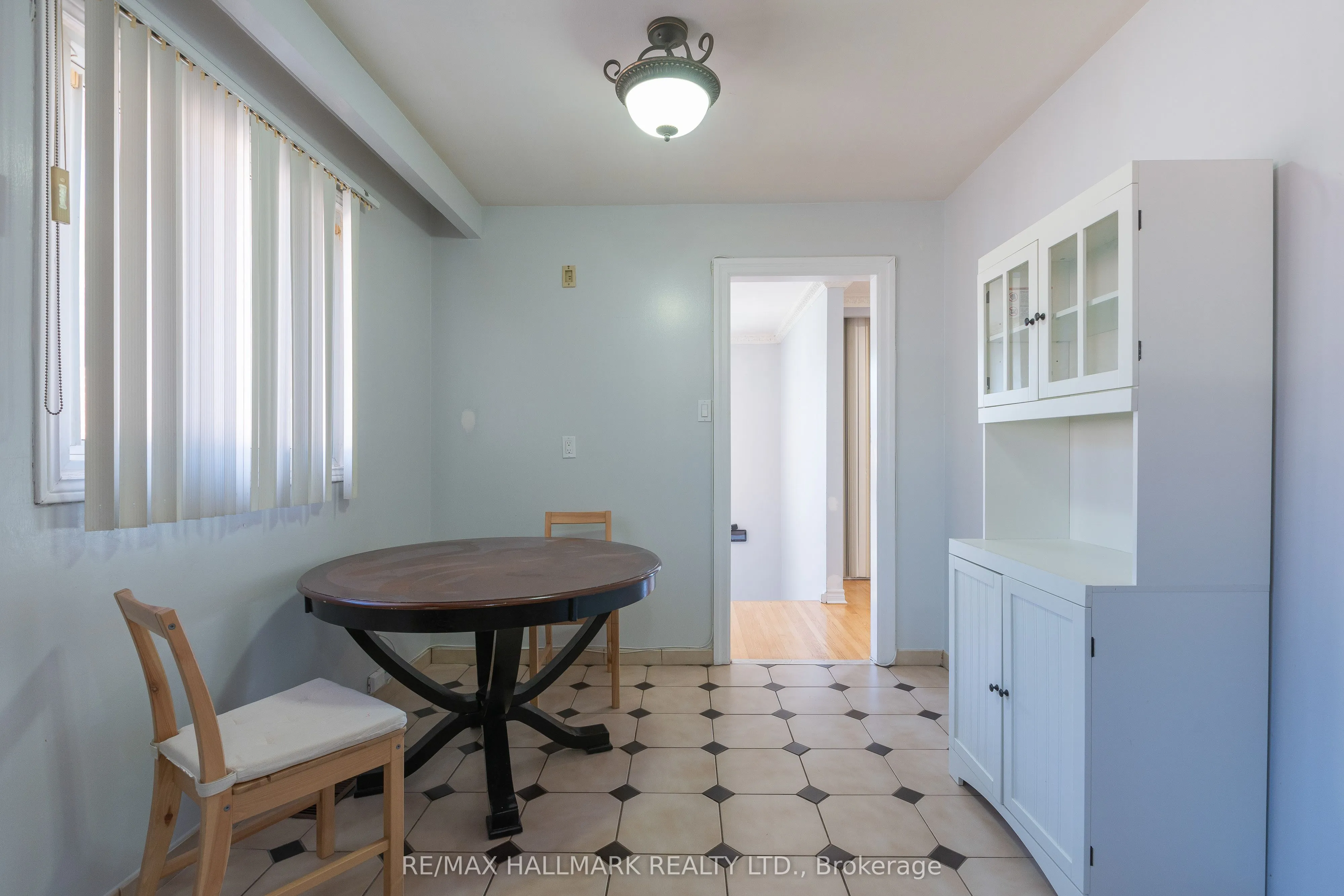 252 Apache Trail, #Upper