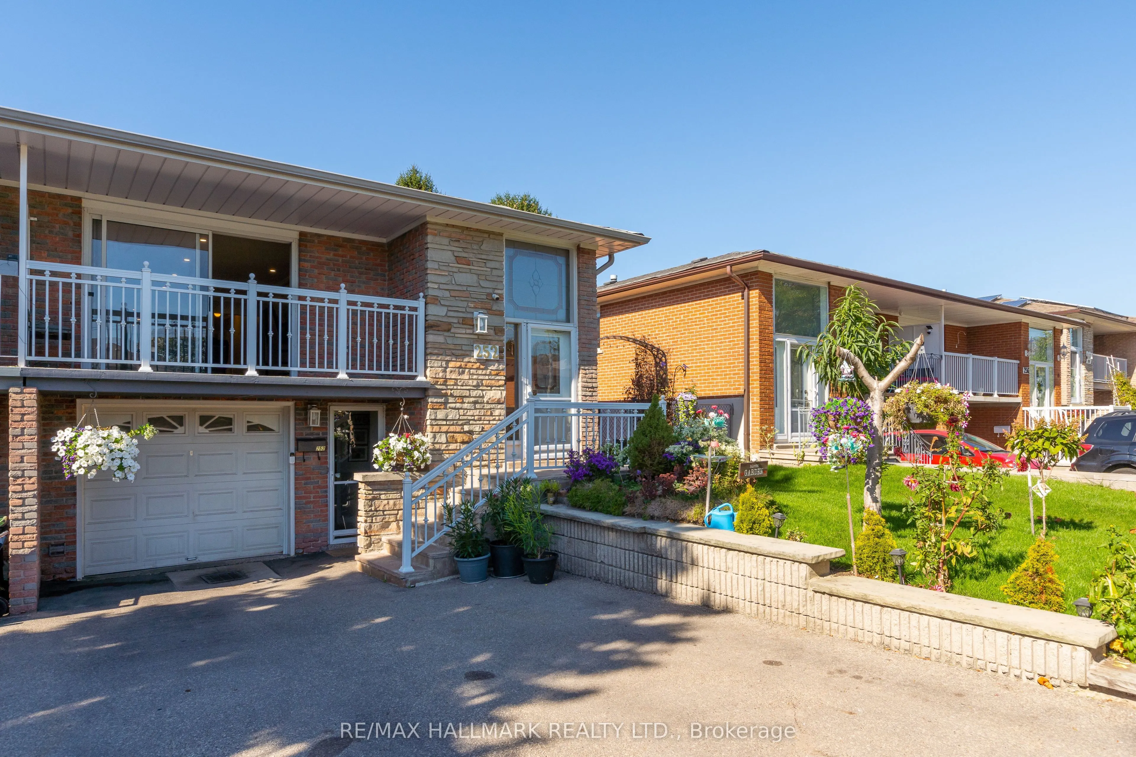 252 Apache Trail, #Upper