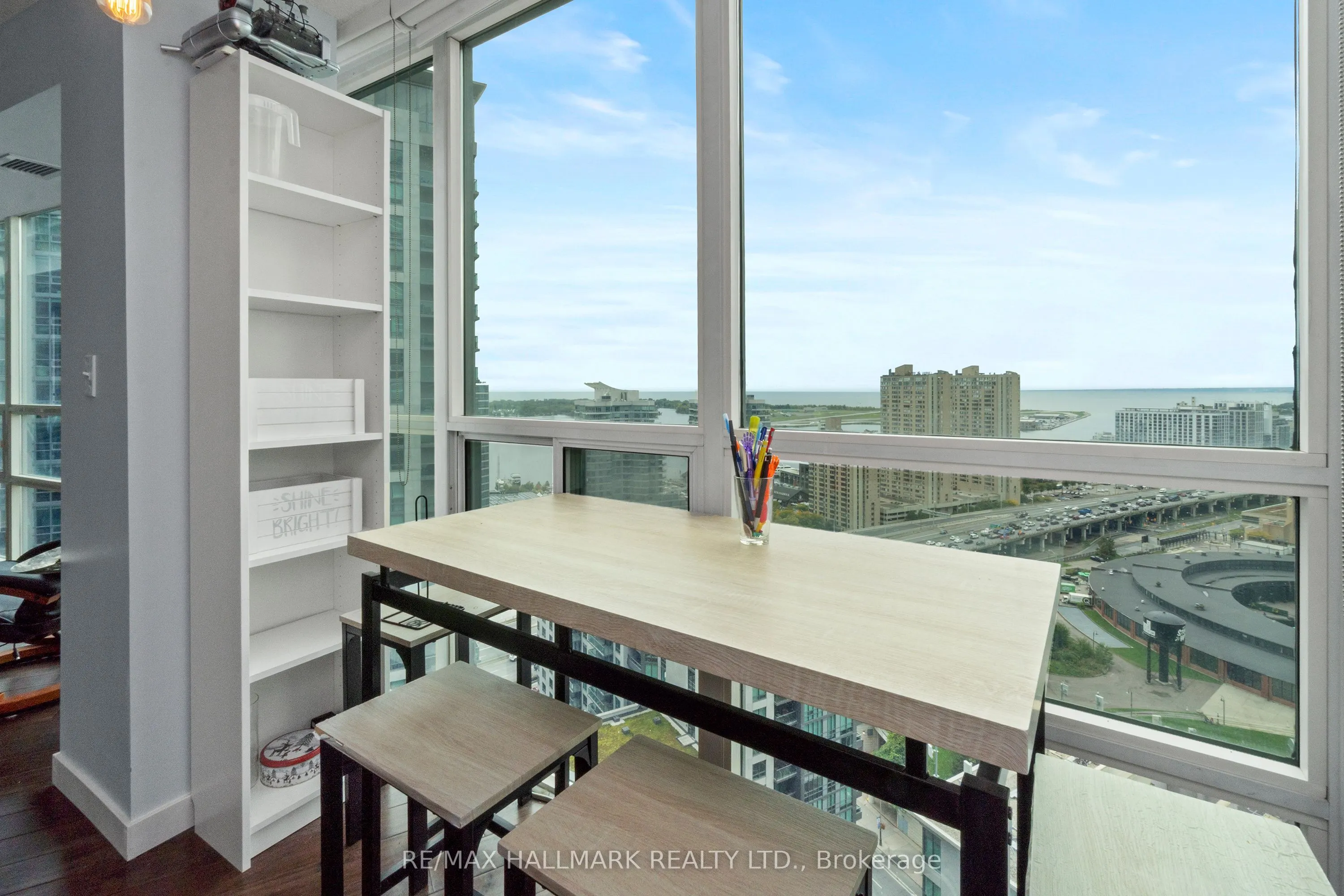 30 Grand Trunk Crescent, #3211