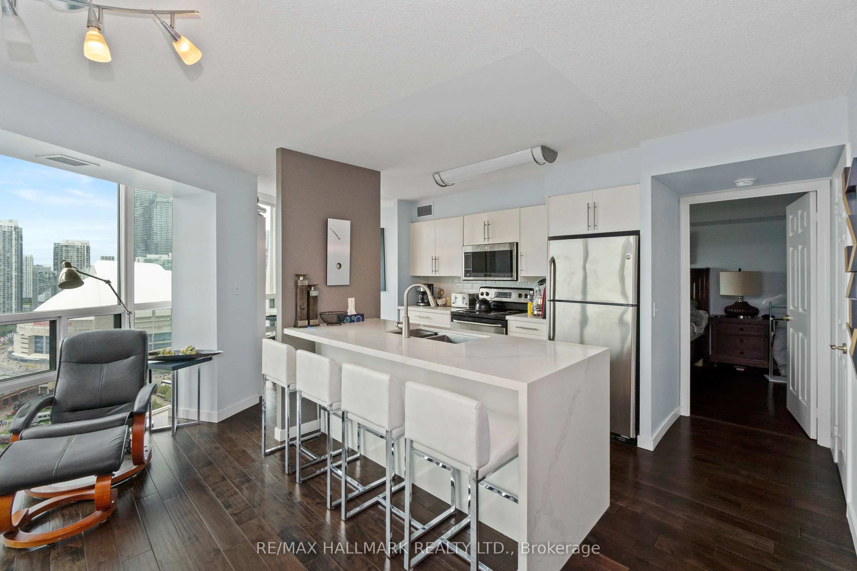 30 Grand Trunk Crescent, #3211