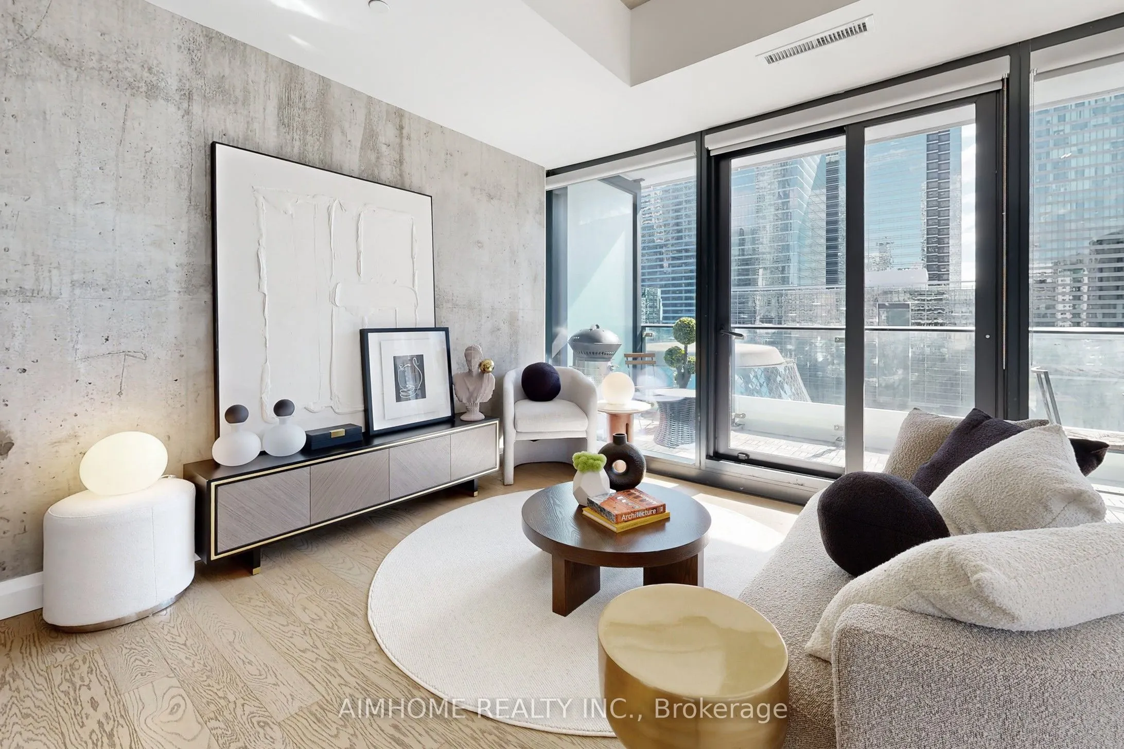 224 King Street W, #907