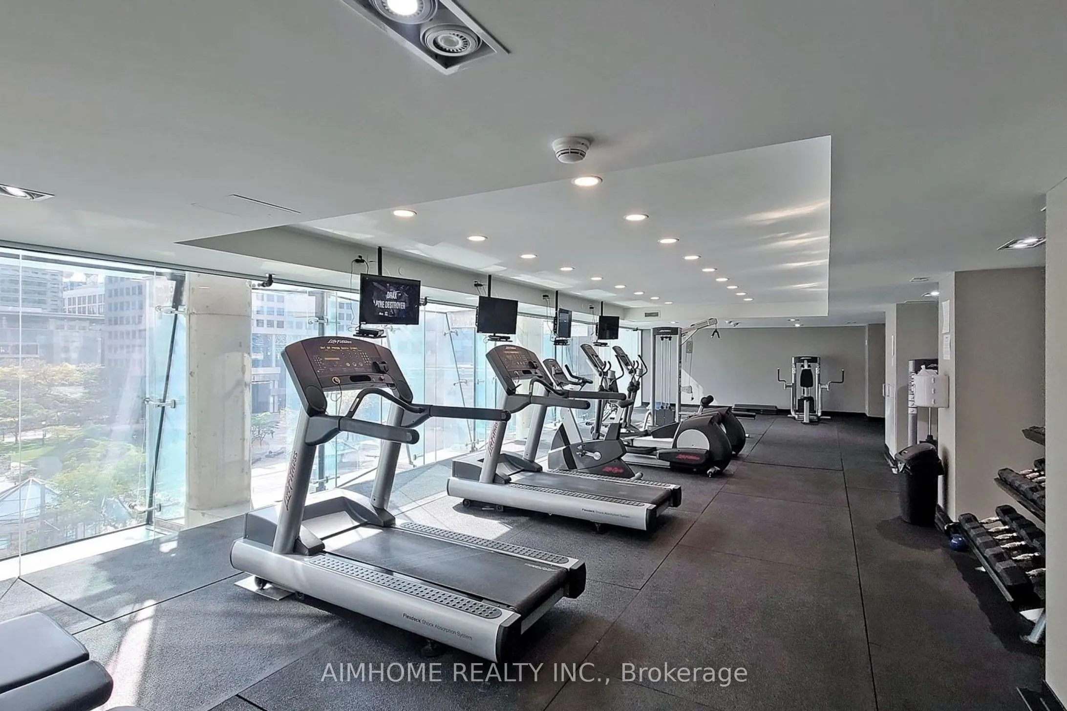 224 King Street W, #907