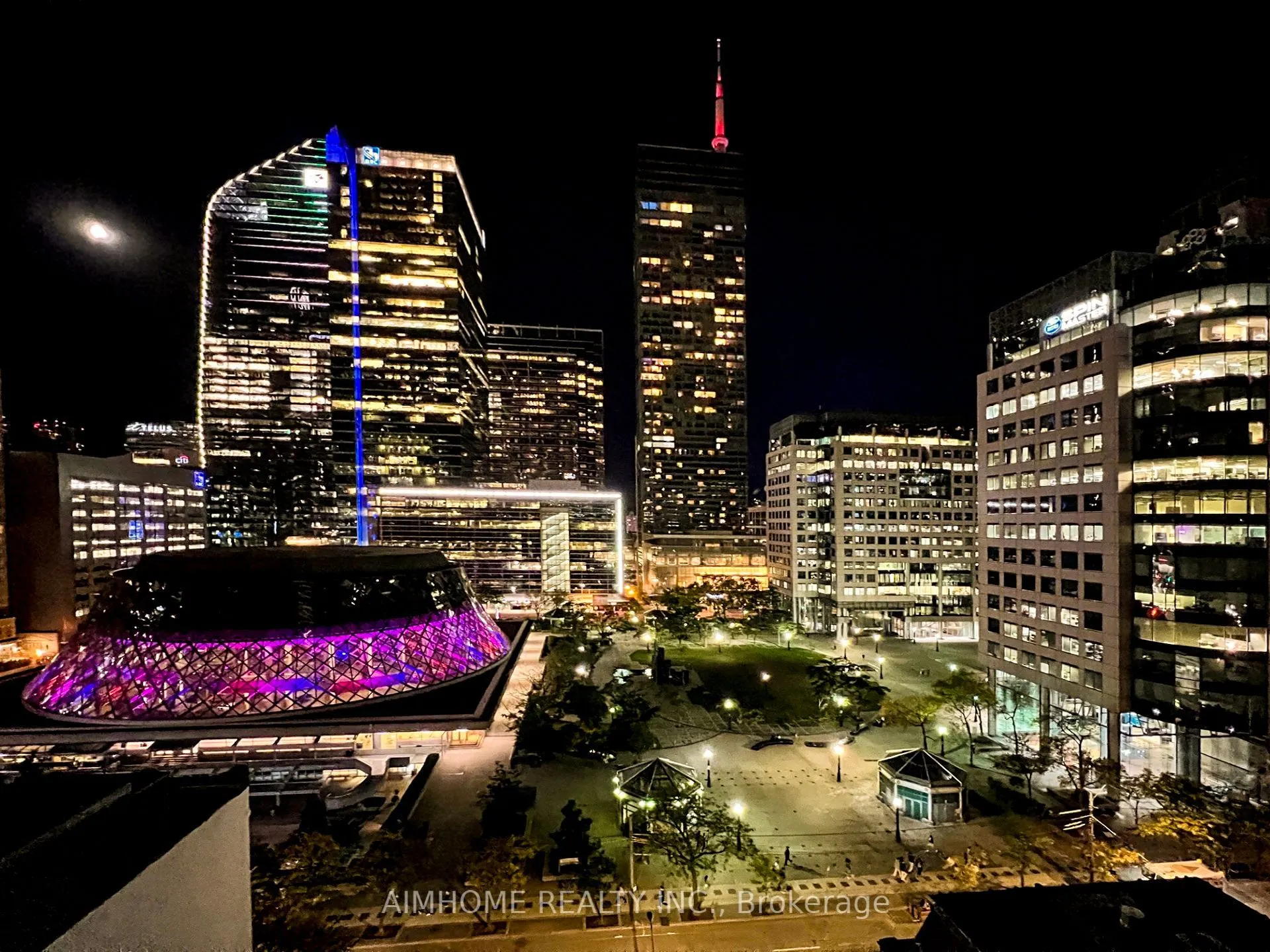 224 King Street W, #907