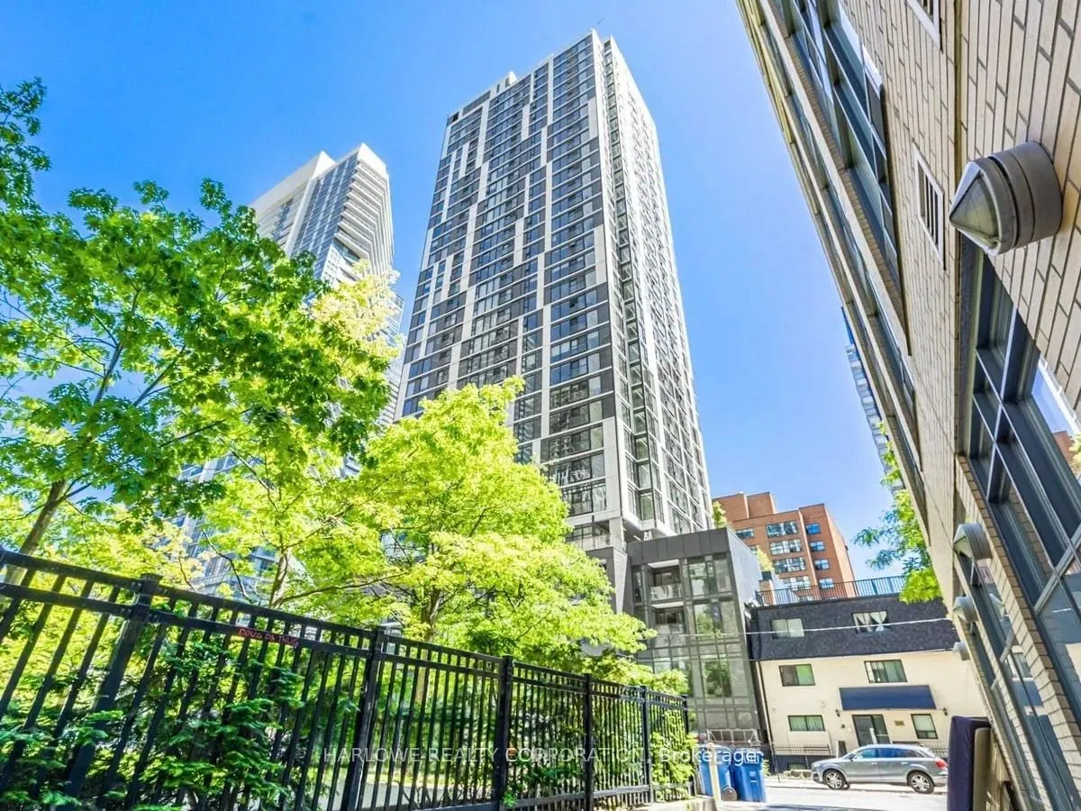 65 Mutual Street, #3003
