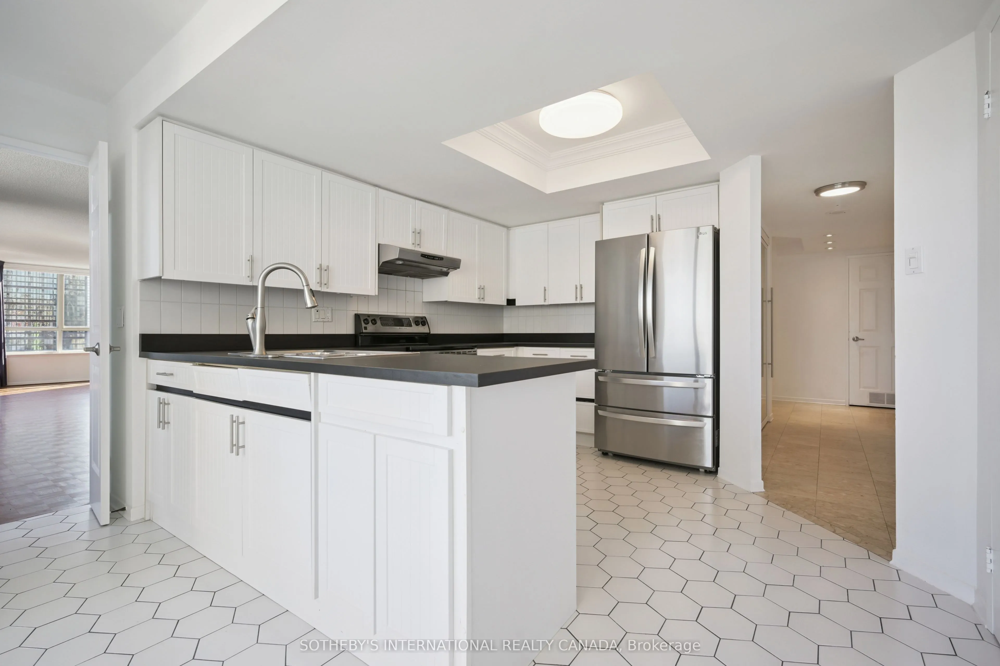 130 Carlton Street, #1104