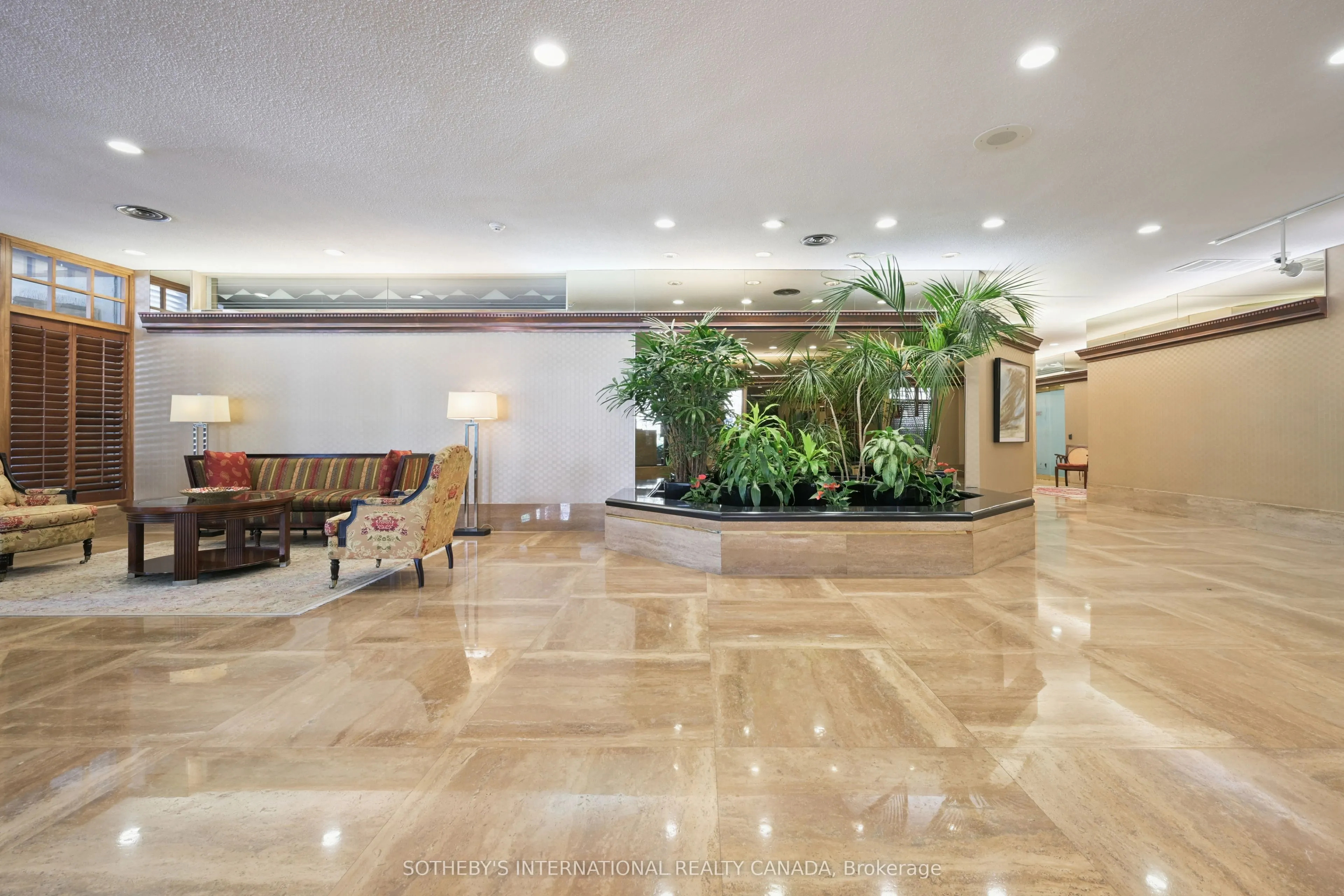 130 Carlton Street, #1104