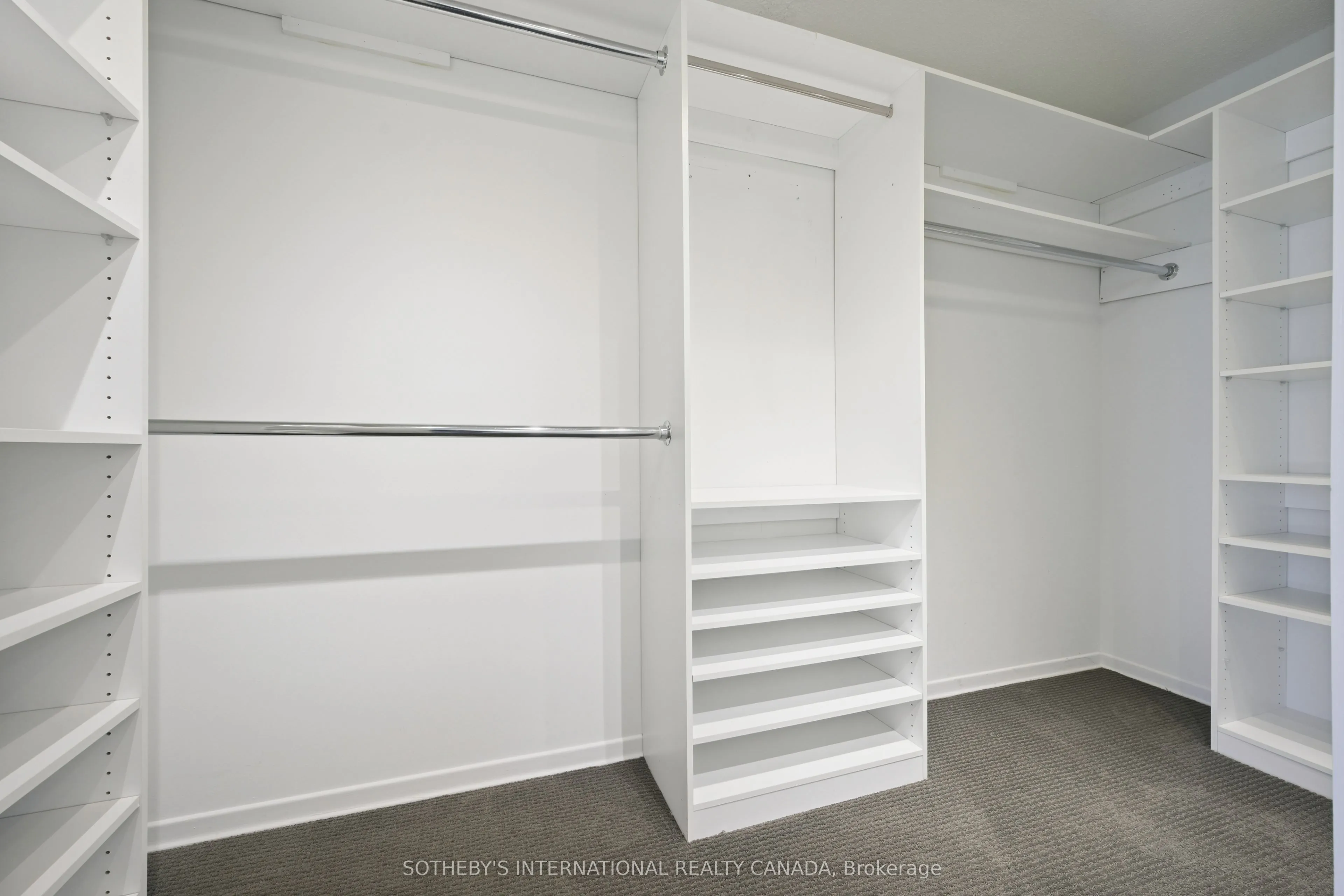 130 Carlton Street, #1104