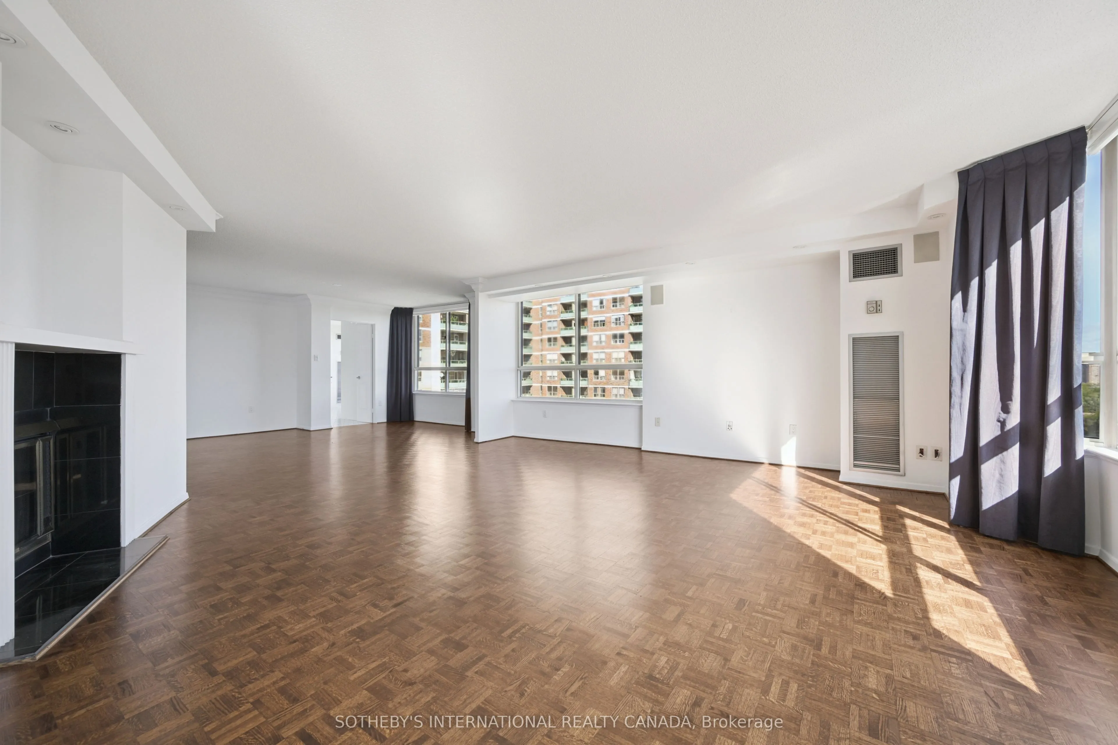 130 Carlton Street, #1104