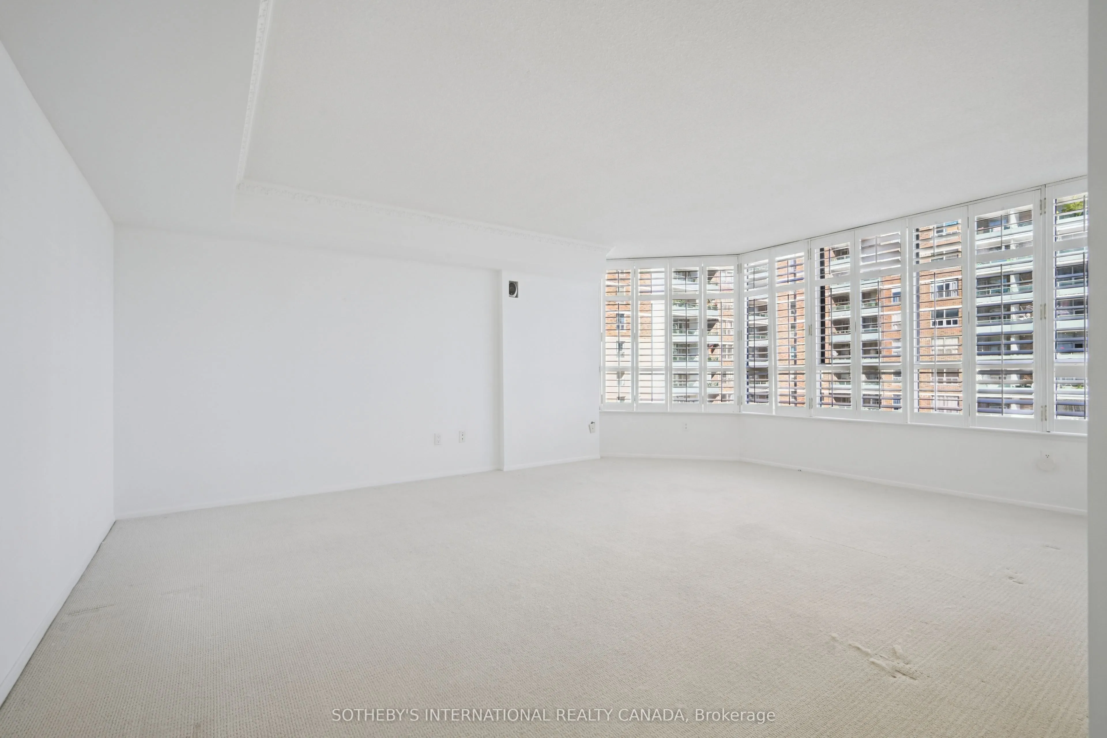 130 Carlton Street, #1104