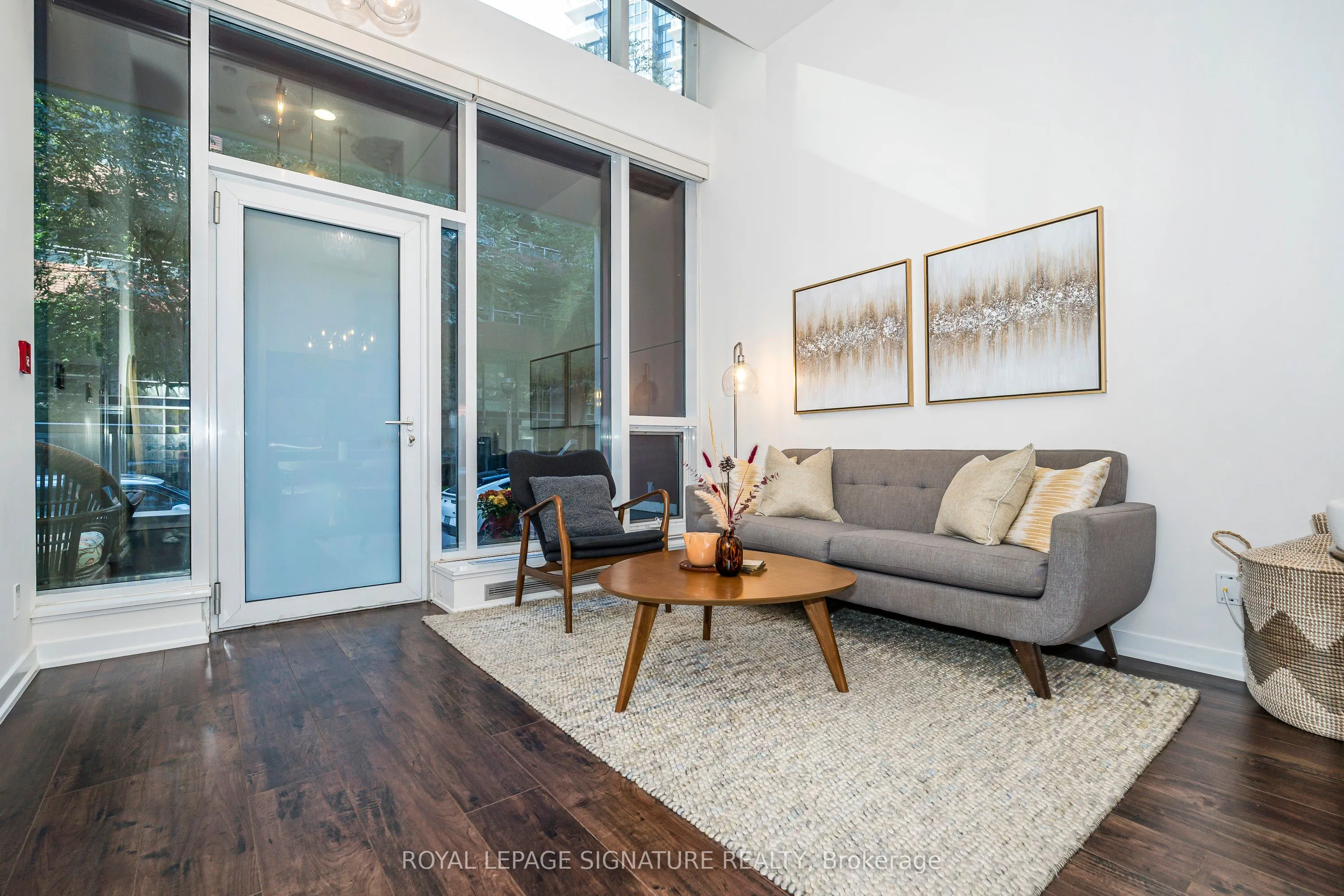 20 Bruyeres Mews, #TH05