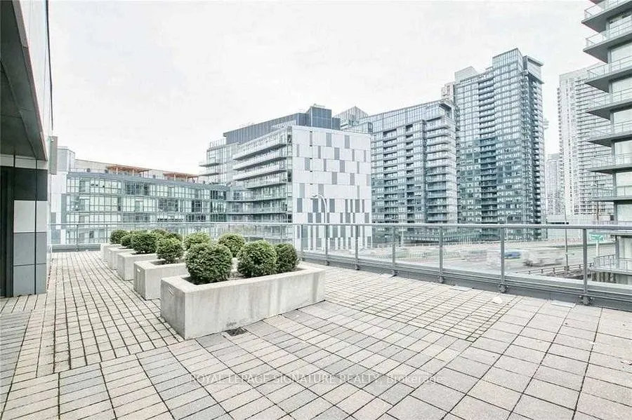 20 Bruyeres Mews, #TH05